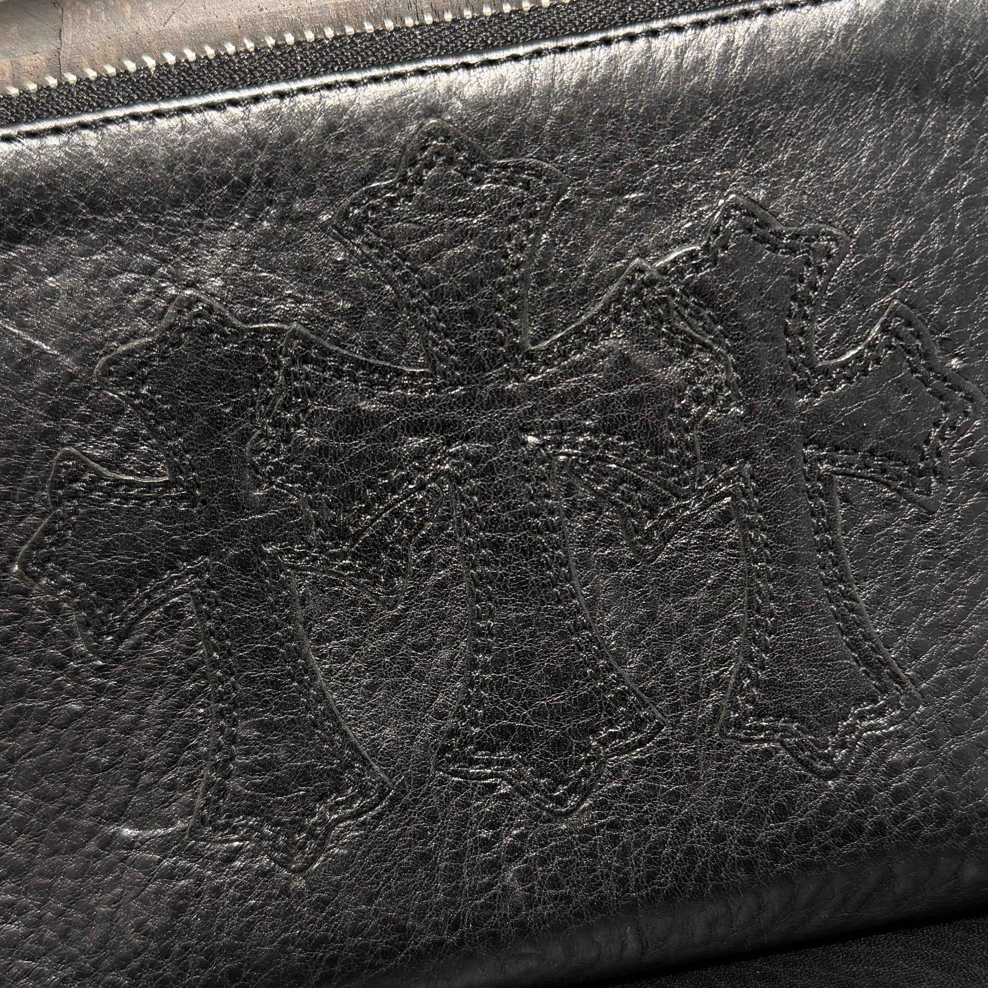 CHROME HEARTS BANK ROBBER 3 Cemetery Leather Cross Patch Round Zip Leather Compact Wallet クロムハーツ バンクローバー 3 セメタリー レザークロスパッチ ラウンドジップレザーコンパクトウォレット