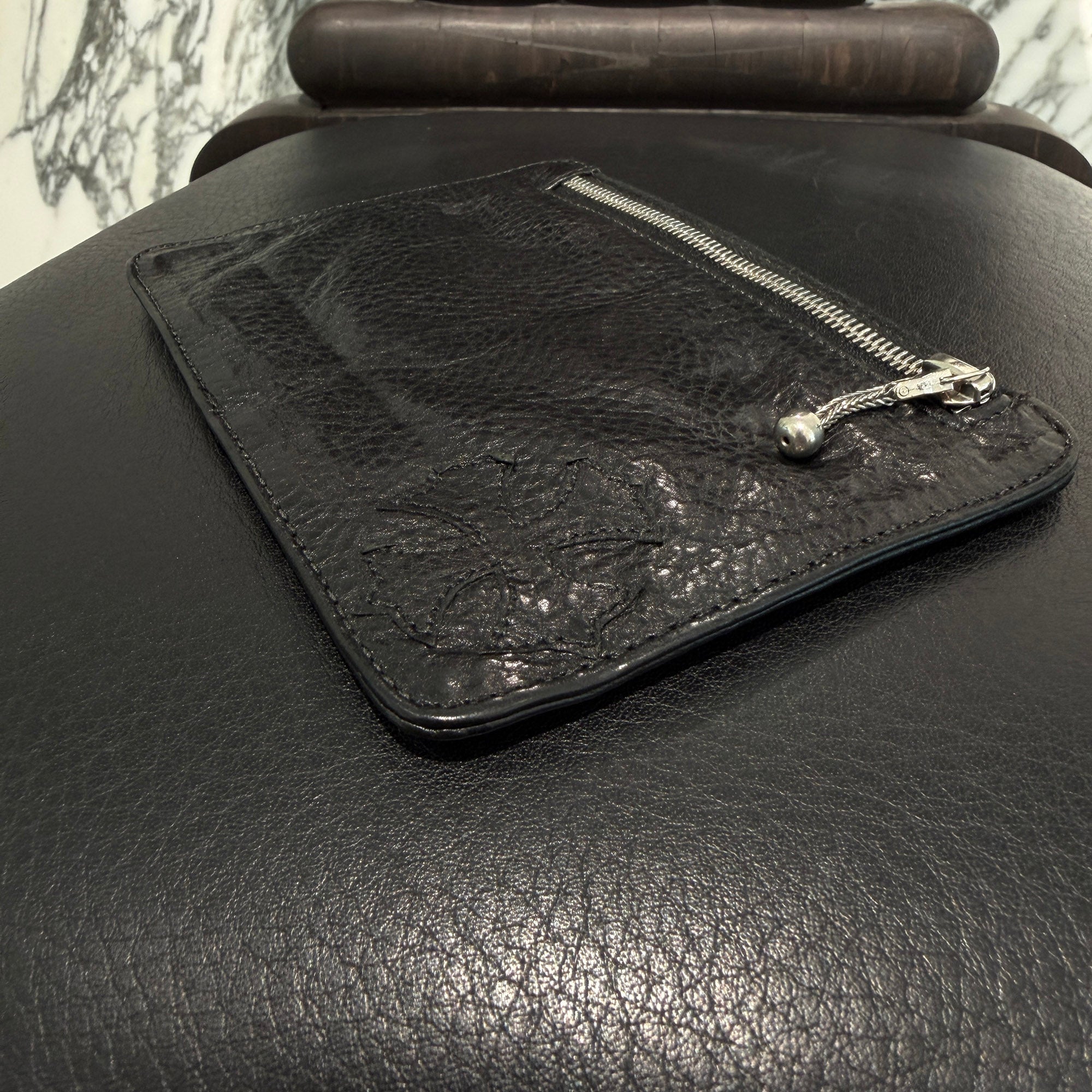 CHROME HEARTS BANK ROBBER 3 Cemetery Leather Cross Patch Round Zip Leather Compact Wallet クロムハーツ バンクローバー 3 セメタリー レザークロスパッチ ラウンドジップレザーコンパクトウォレット