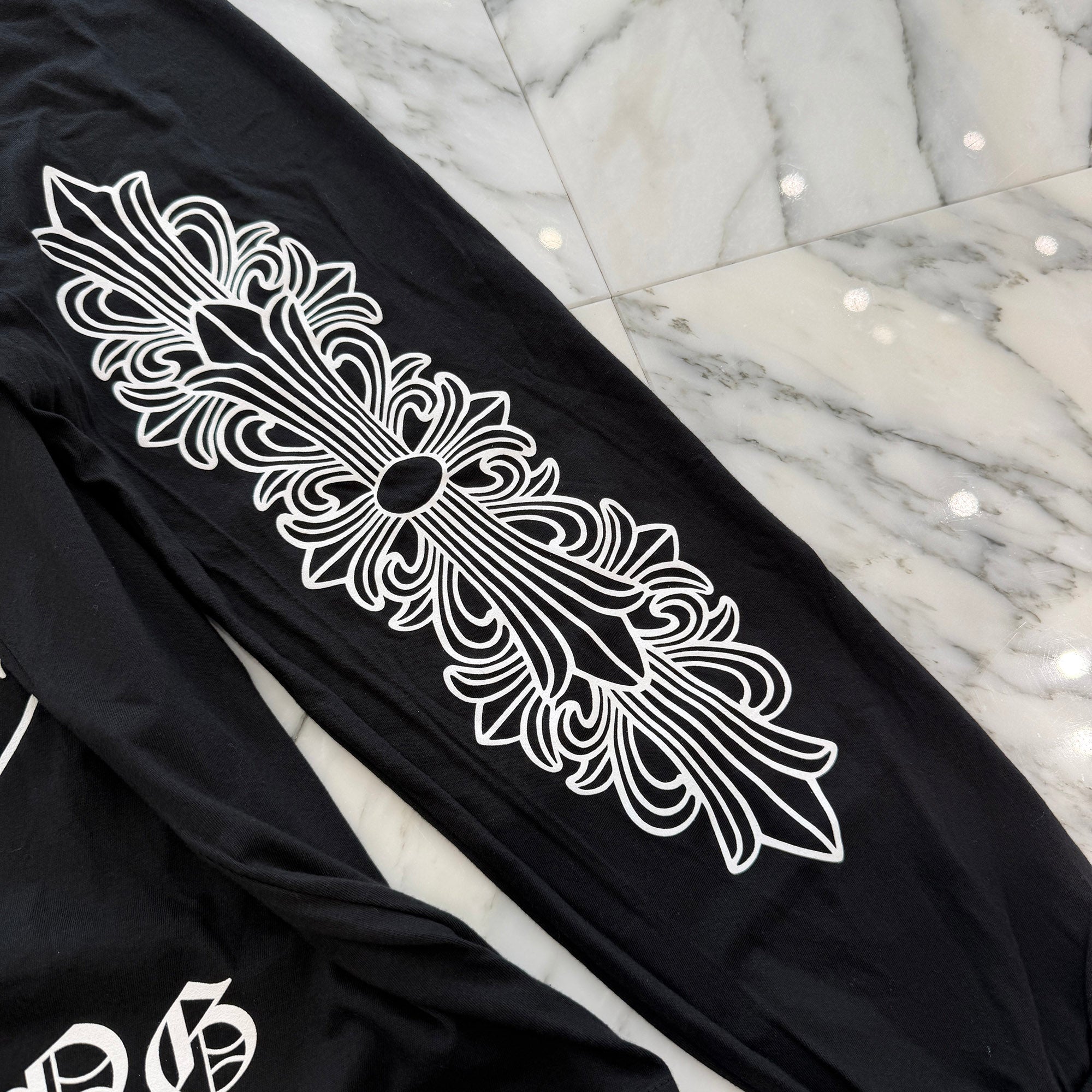 CHROME HEARTS Hong Kong Limited Floral Cross Horseshoe Long Sleeve Tee Size XL クロムハーツ 香港限定 フローラルクロス ホースシュー ロングスリーブTシャツ サイズXL