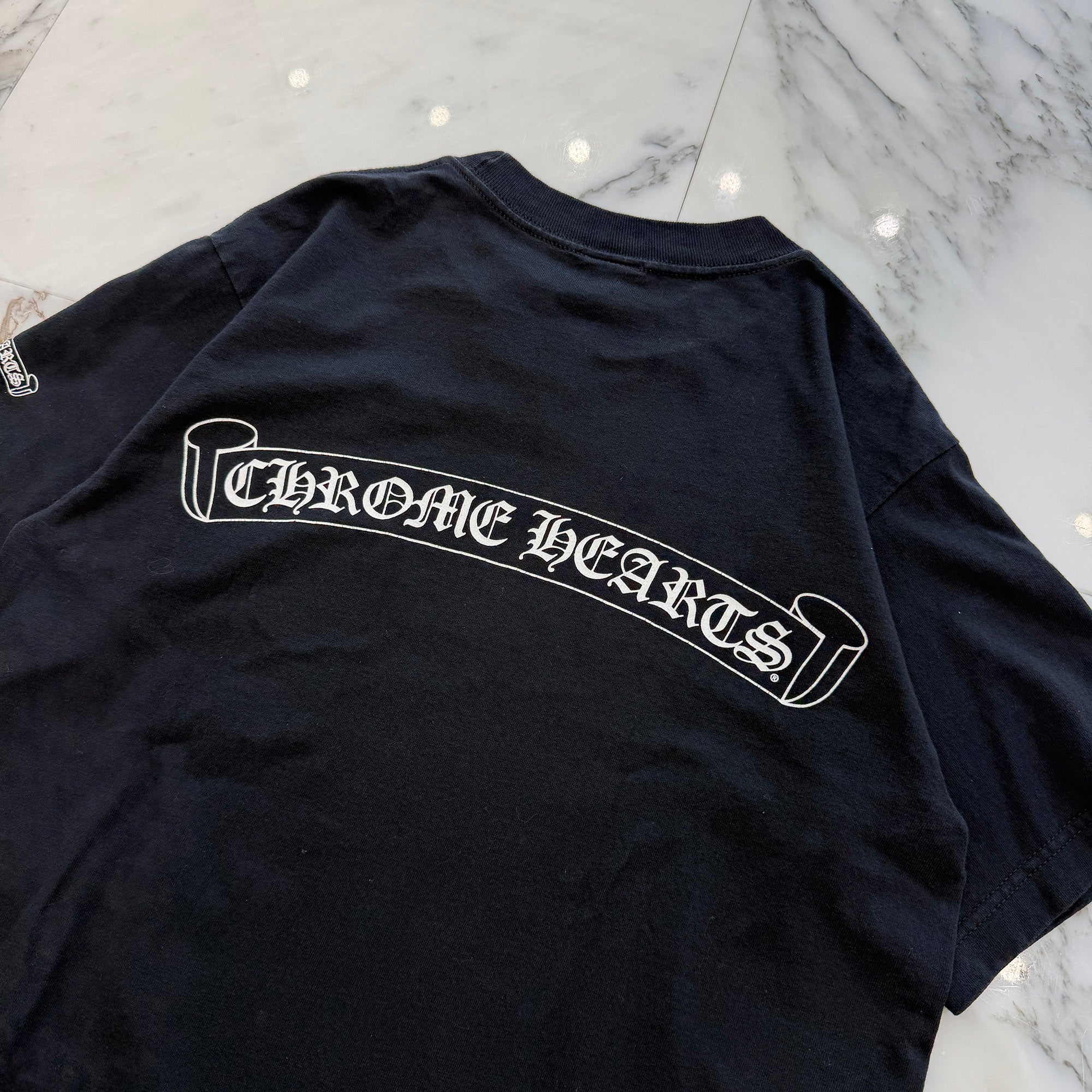 CHROME HEARTS Back Scroll Label Vertical Logo Tee Size M クロムハーツ バックスクロールラベル ヴァーティカルロゴTシャツ サイズM