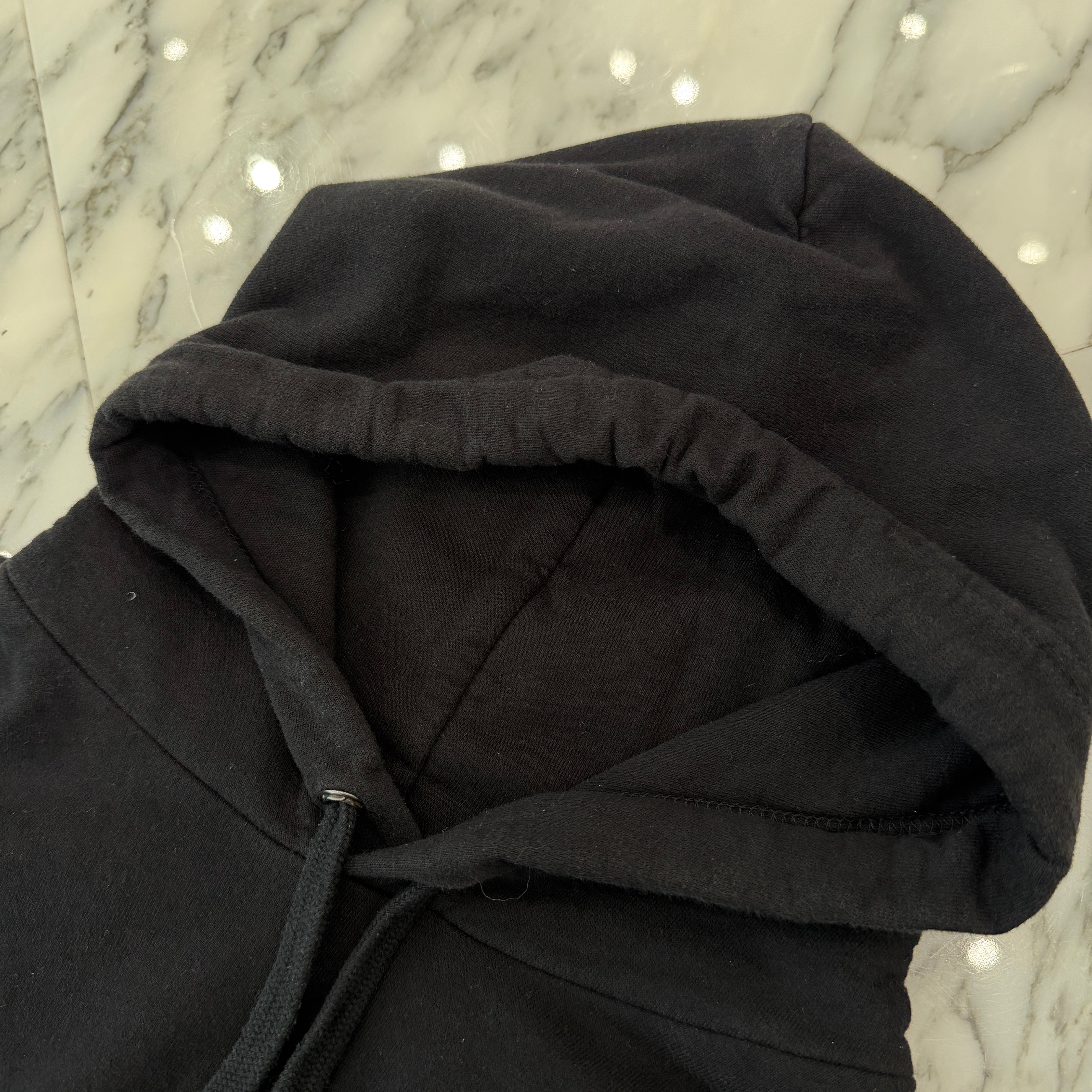 CHROME HEARTS × BELLA HADID Initial Embroidery Horseshoe Pullover Hoodie Size SM/MD (89-92) クロムハーツ × ベラハディッド イニシャル刺繡 ホースシュー プルオーバーフーディー サイズSM/MD (89-92)