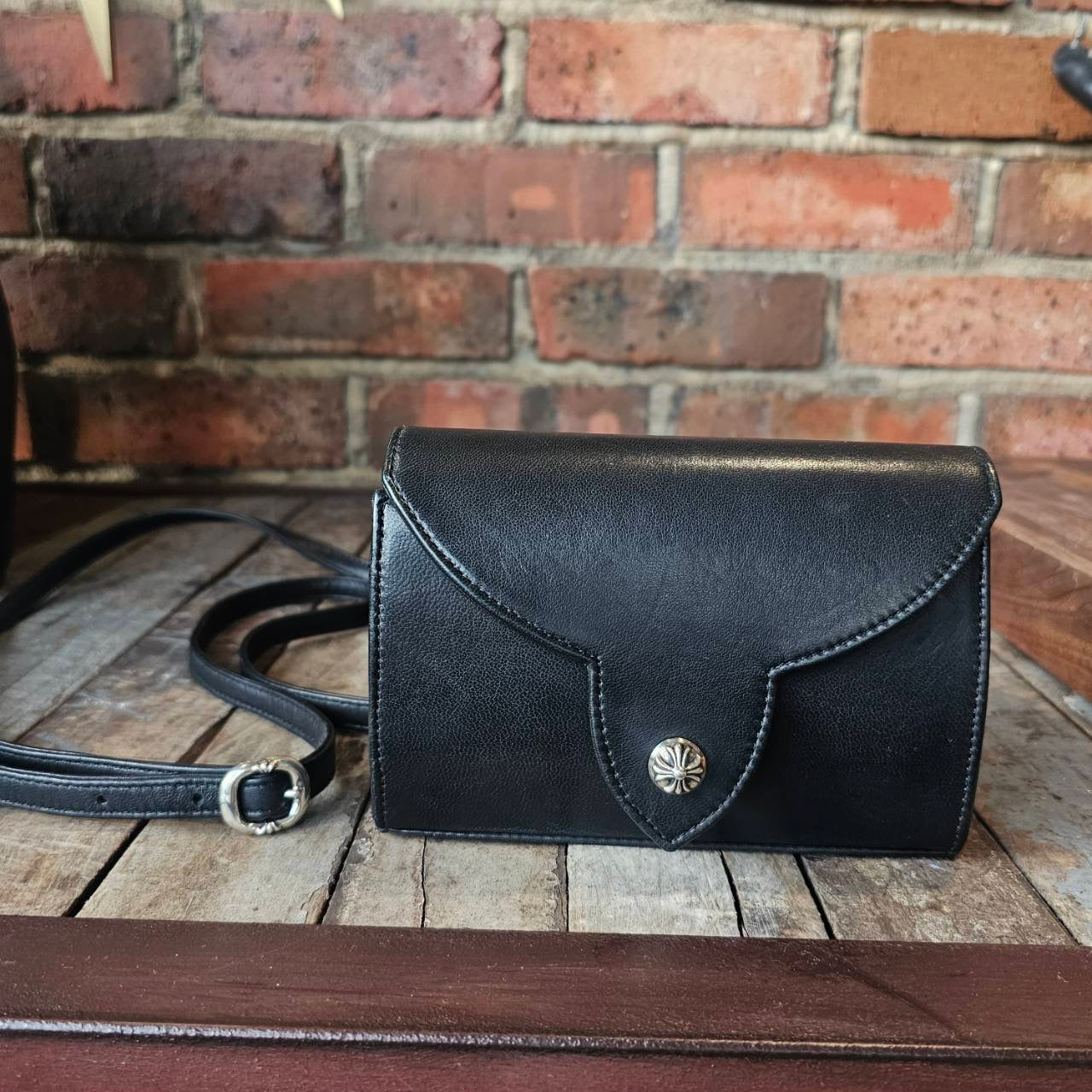 CHROME HEARTS Flare Knee Cross Ball Button Leather Shoulder Bag クロムハーツ フレアニー クロスボールボタン レザーショルダーバッグ