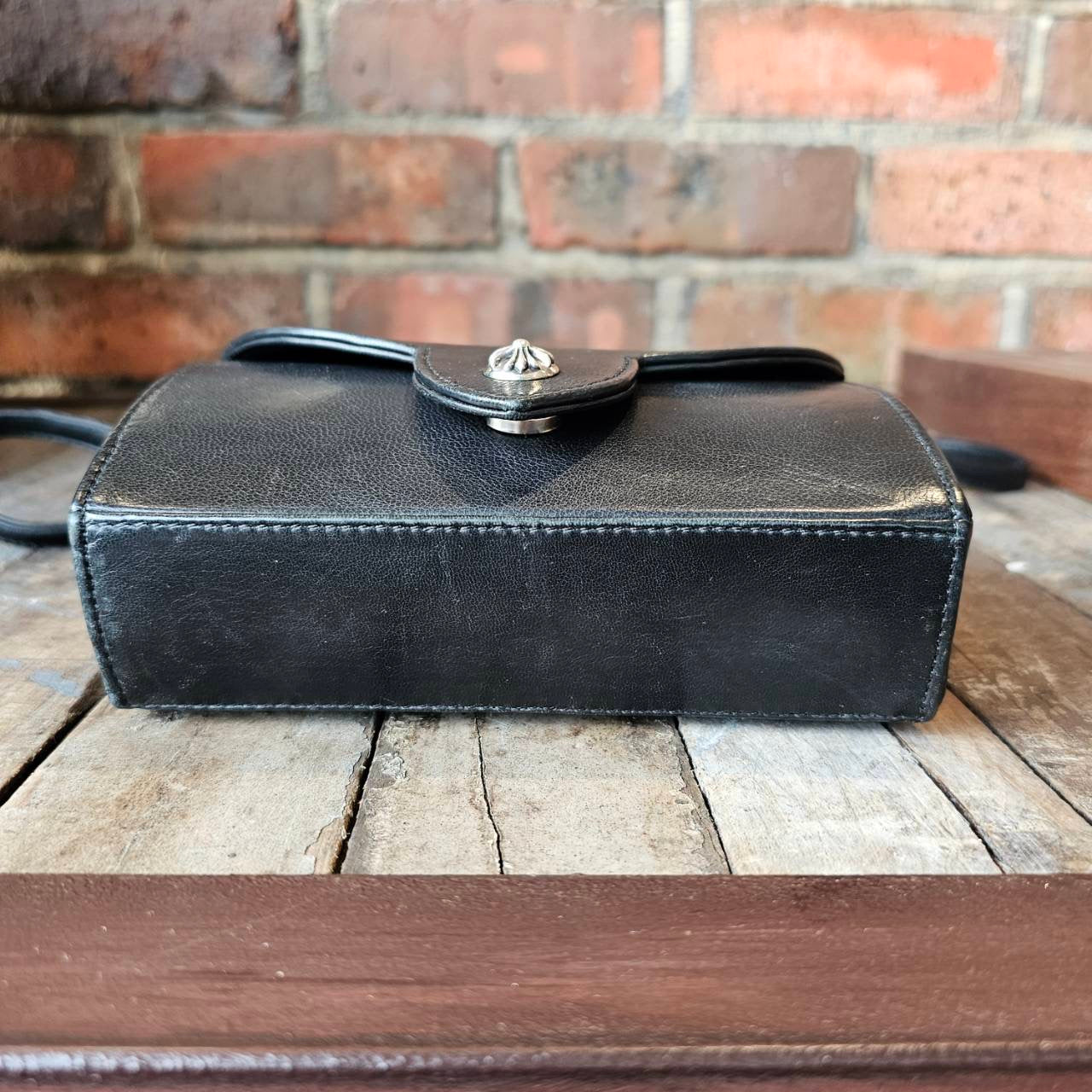 CHROME HEARTS Flare Knee Cross Ball Button Leather Shoulder Bag クロムハーツ フレアニー クロスボールボタン レザーショルダーバッグ