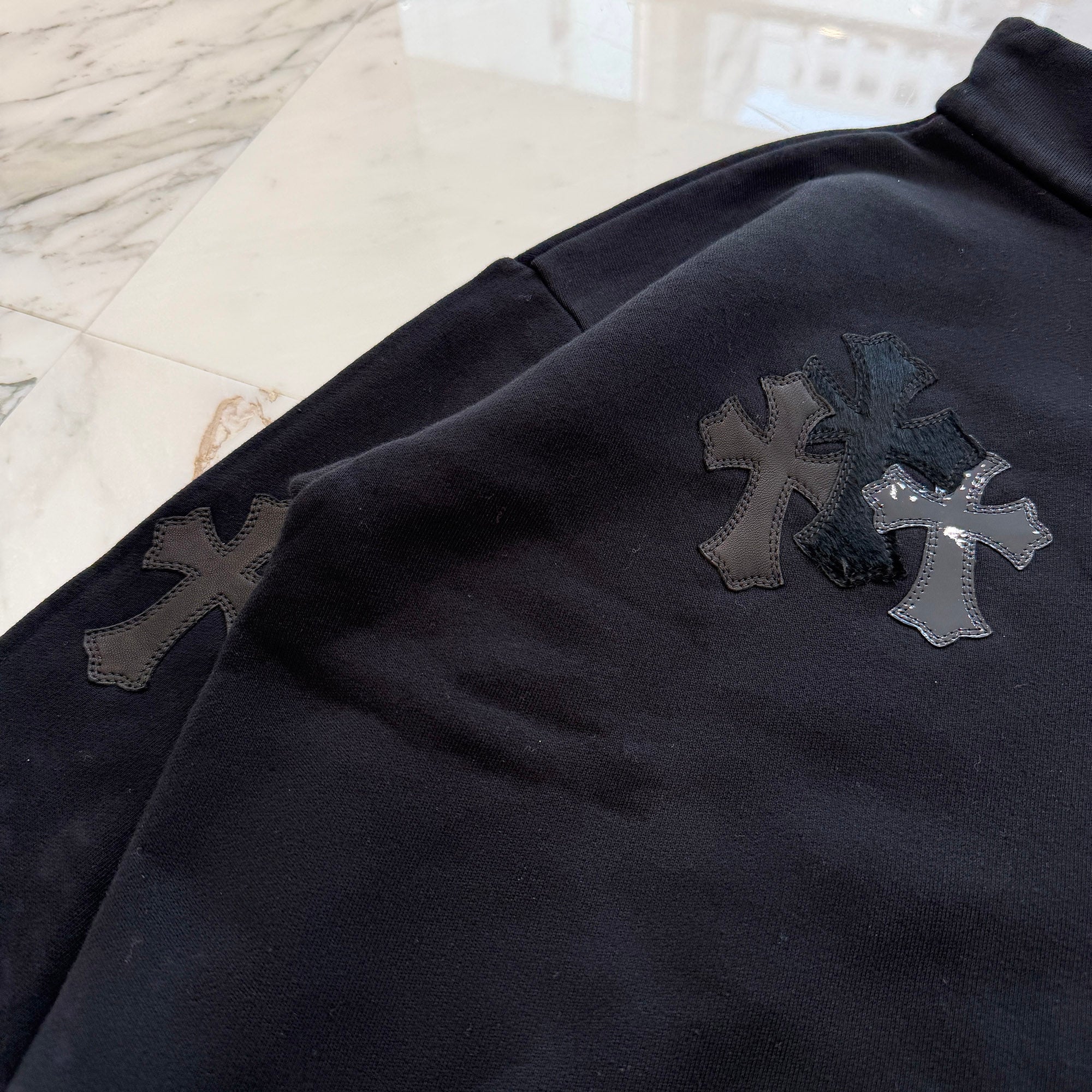 CHROME HEARTS Y NOT Multi Leather Cross Patch Half Zip Sweatshirt Size S クロムハーツ ワイノット マルチレザークロスパッチ ハーフジップ スウェットシャツ サイズS
