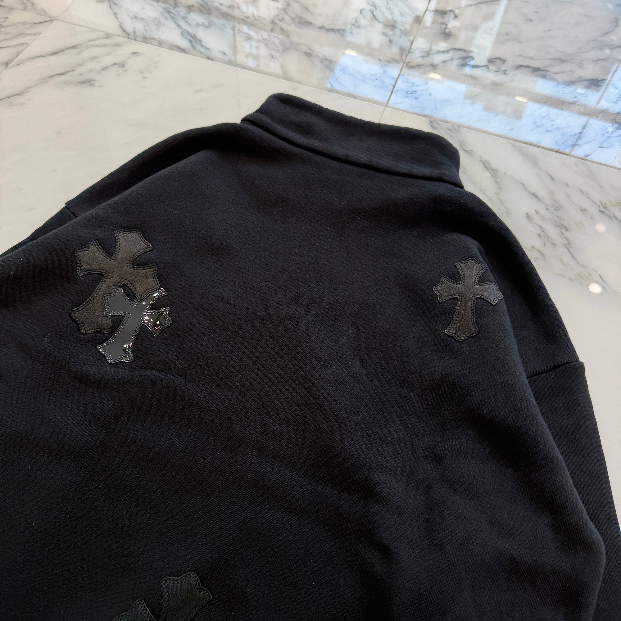 CHROME HEARTS Y NOT Multi Leather Cross Patch Half Zip Sweatshirt Size S クロムハーツ ワイノット マルチレザークロスパッチ ハーフジップ スウェットシャツ サイズS