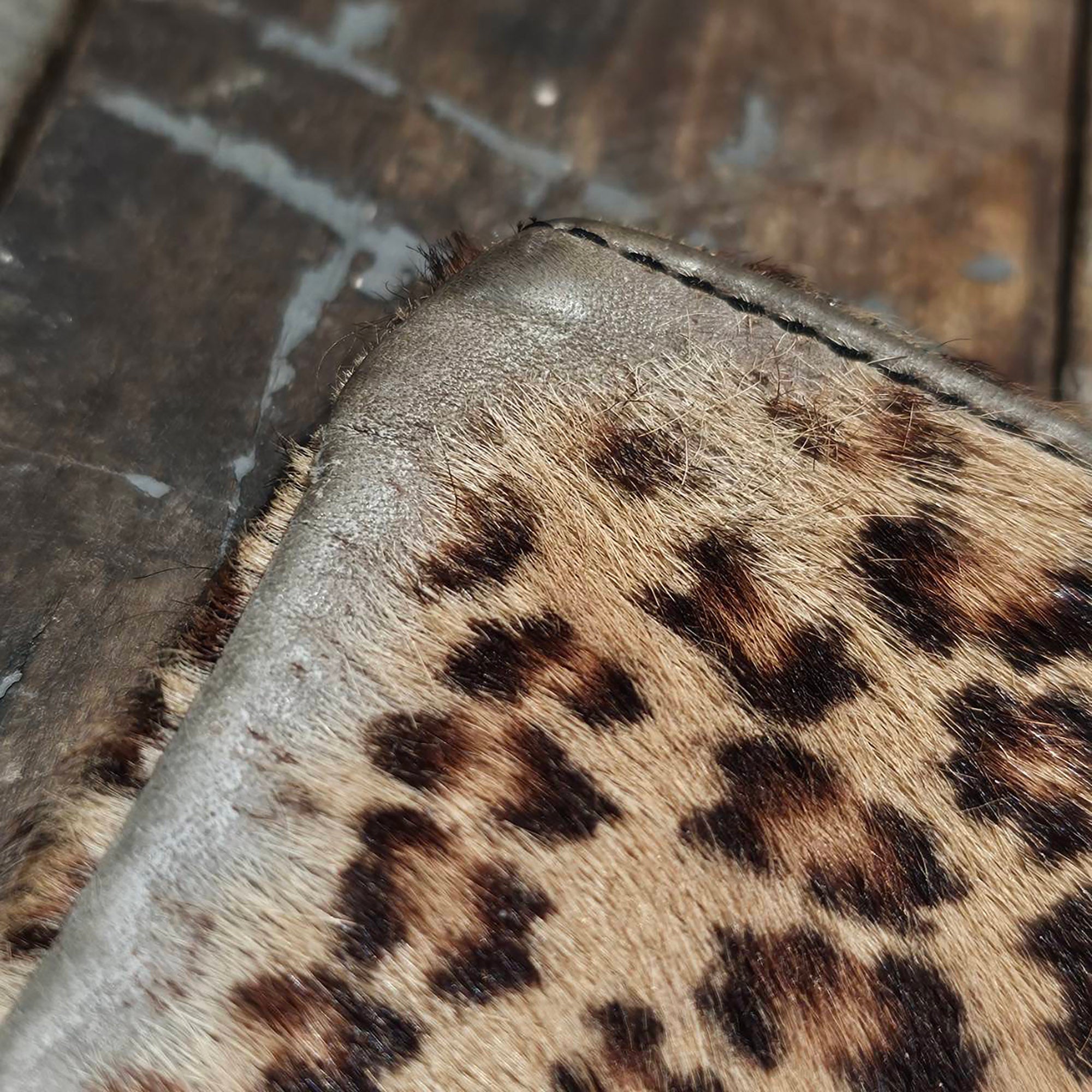 CHROME HEARTS Leopard Cross Leather Patch Fur Zipper Change Purse クロムハーツ レオパルド クロスレーザパッチ ファー ジッパー チェンジパース
