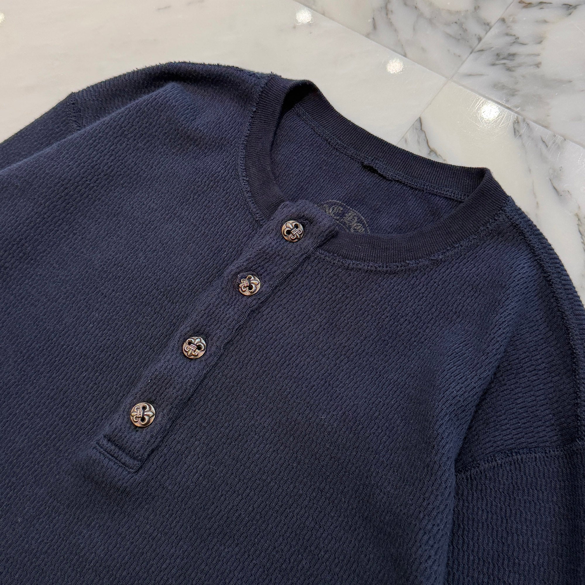 CHROME HEARTS BS Flare Button Cross Leather Patch Henry Neck Long Sleeve Tee Size M クロムハーツ BSフレア ボタン クロスレザーパッチ ヘンリーネック ロングスリーブTシャツ サイズM