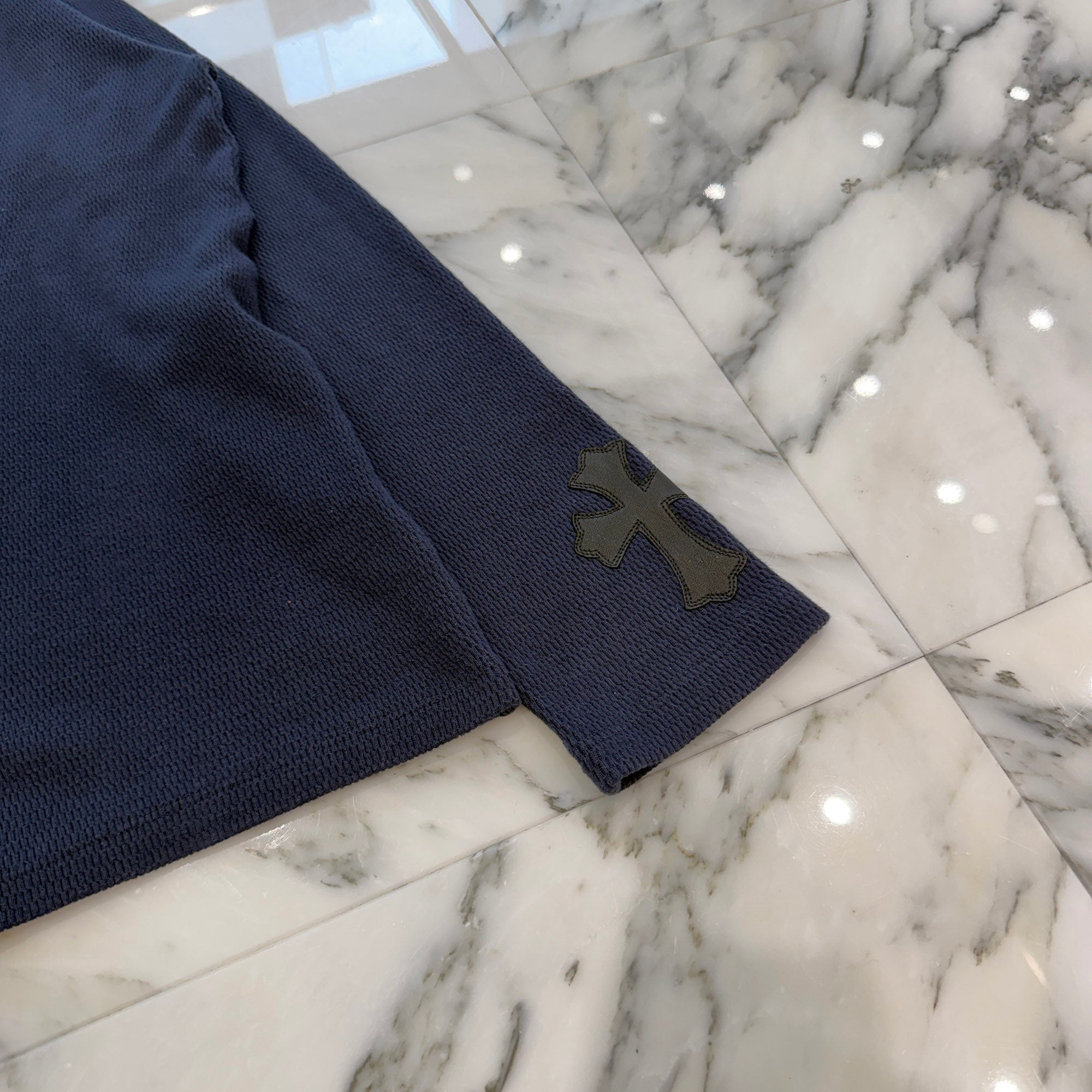CHROME HEARTS BS Flare Button Cross Leather Patch Henry Neck Long Sleeve Tee Size M クロムハーツ BSフレア ボタン クロスレザーパッチ ヘンリーネック ロングスリーブTシャツ サイズM