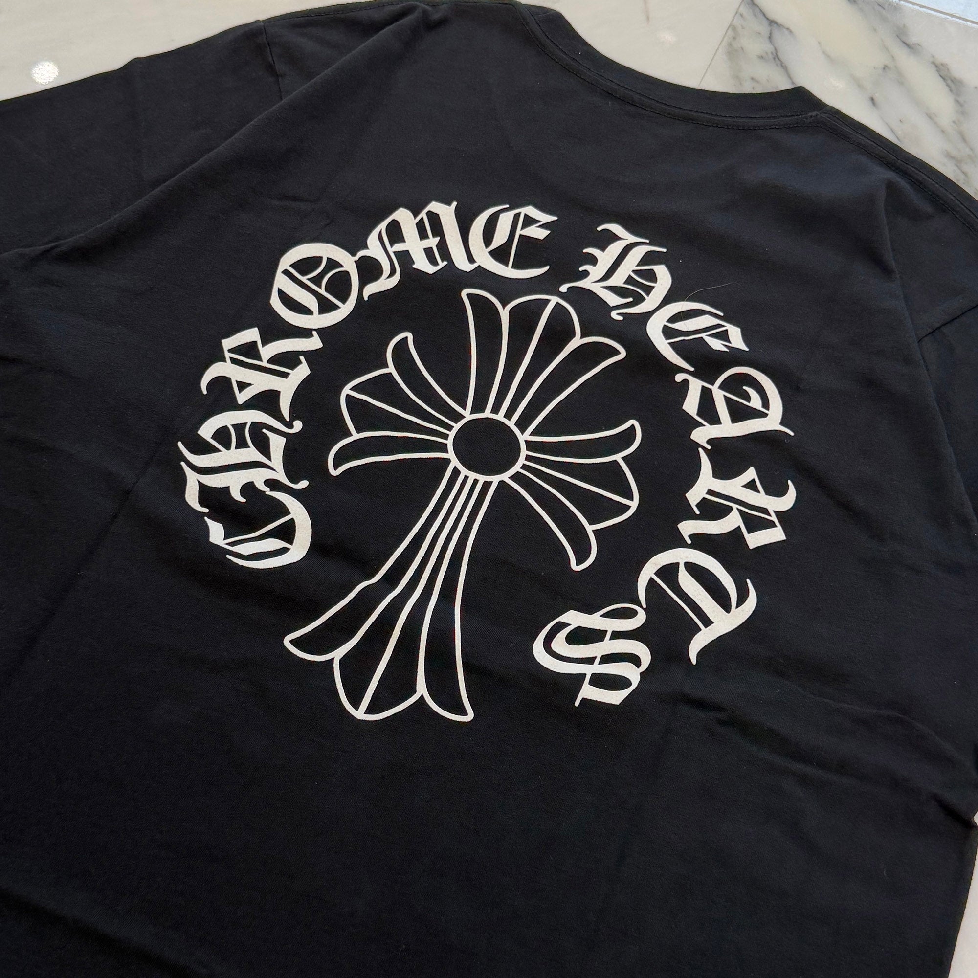 CHROME HEARTS Neck Logo Back Cross Tee Size M クロムハーツ ネックロゴ バッククロス Tシャツ サイズM