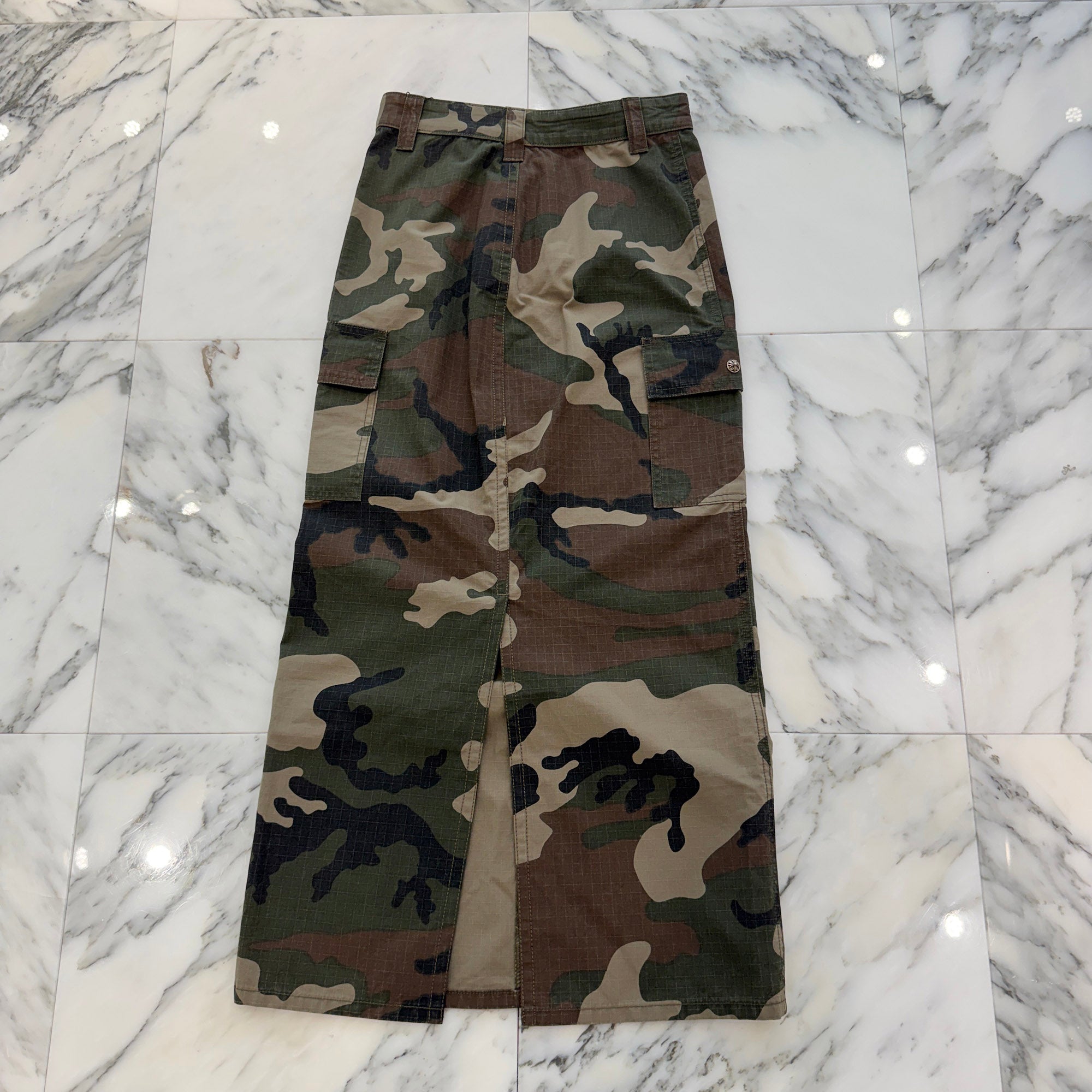 CHROME HEARTS Y NOT Cross Ball Button Camo Back Slit Skirt Size 26 クロムハーツ ワイノット クロスボールボタン カモ バック スリットスカート サイズ26