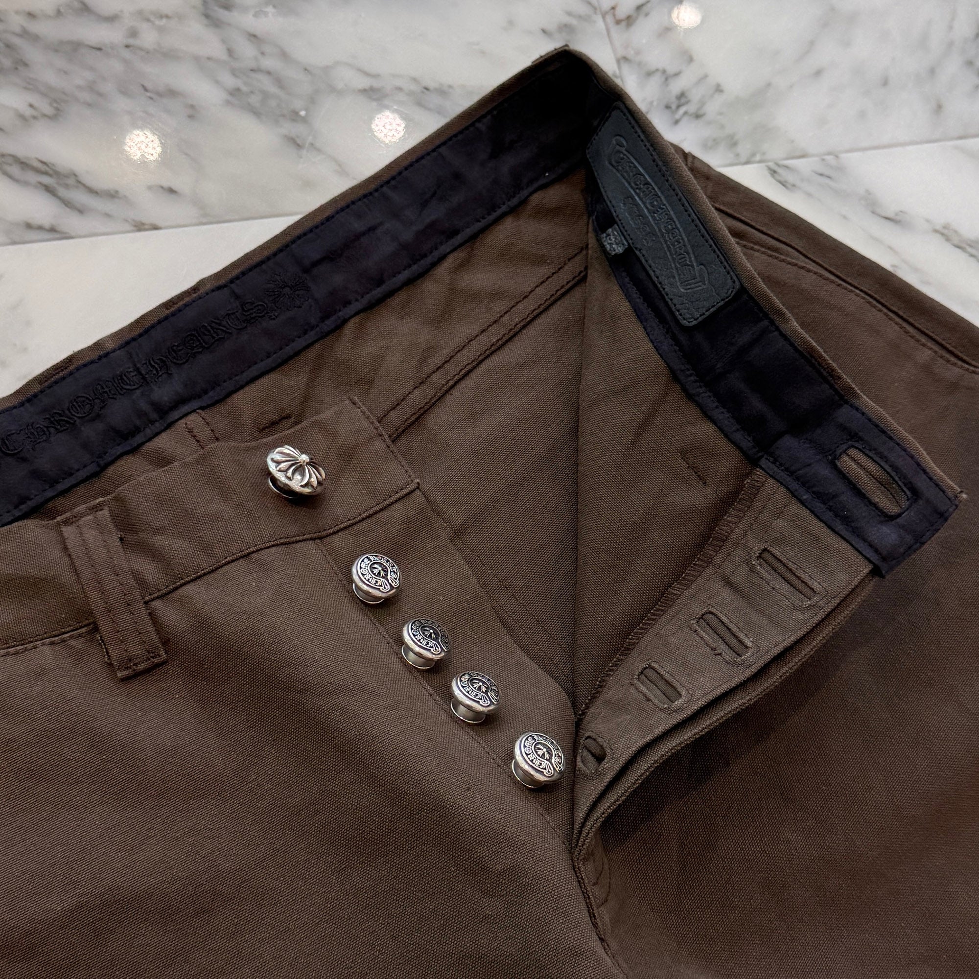 CHROME HEARTS Cemetery Cross Leather Patch Cotton Cargo Pants Size 34 クロムハーツ セメタリー クロス レザー パッチ コットン カーゴ パンツ ブラウン サイズ34