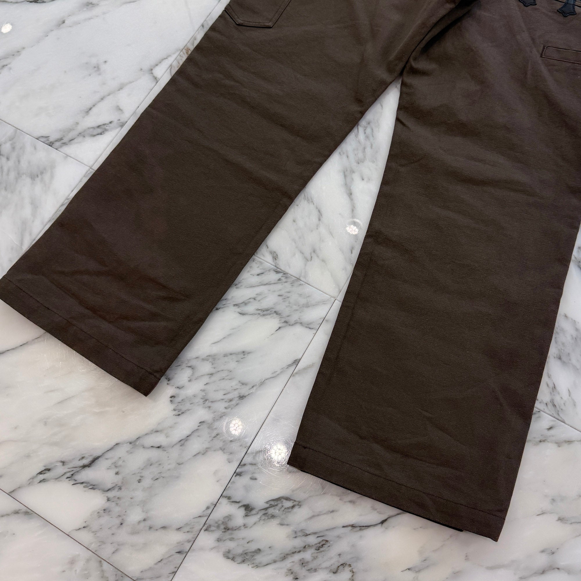 CHROME HEARTS Cemetery Cross Leather Patch Cotton Cargo Pants Size 34 クロムハーツ セメタリー クロス レザー パッチ コットン カーゴ パンツ ブラウン サイズ34