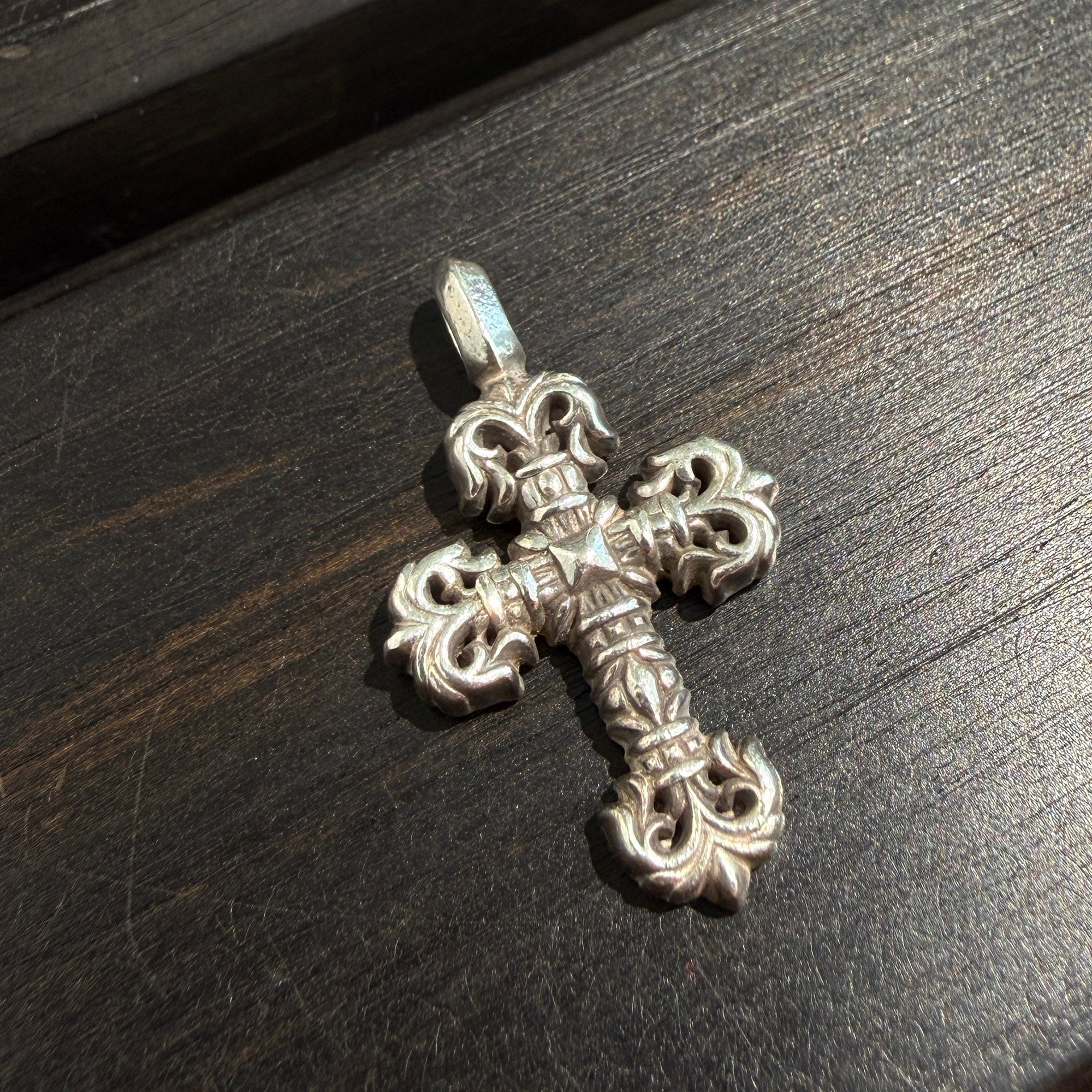 CHROME HEARTS Tiny Filigree Cross Charm Pendent Top クロムハーツ タイニー フィリグリークロス チャーム ペンダント トップ