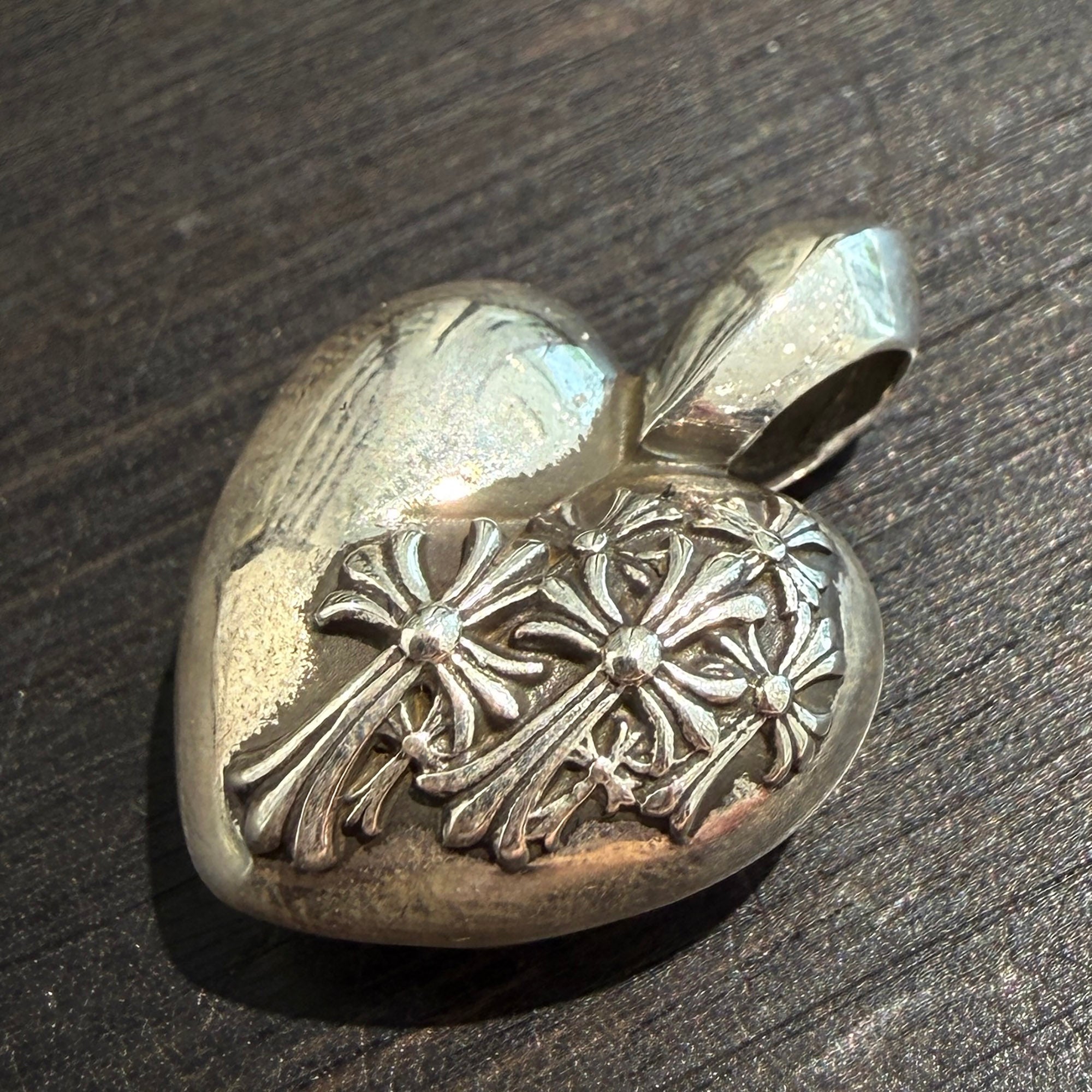 CHROME HEARTS Cemetery Cross Viny Heart Charm Pendant Top クロム