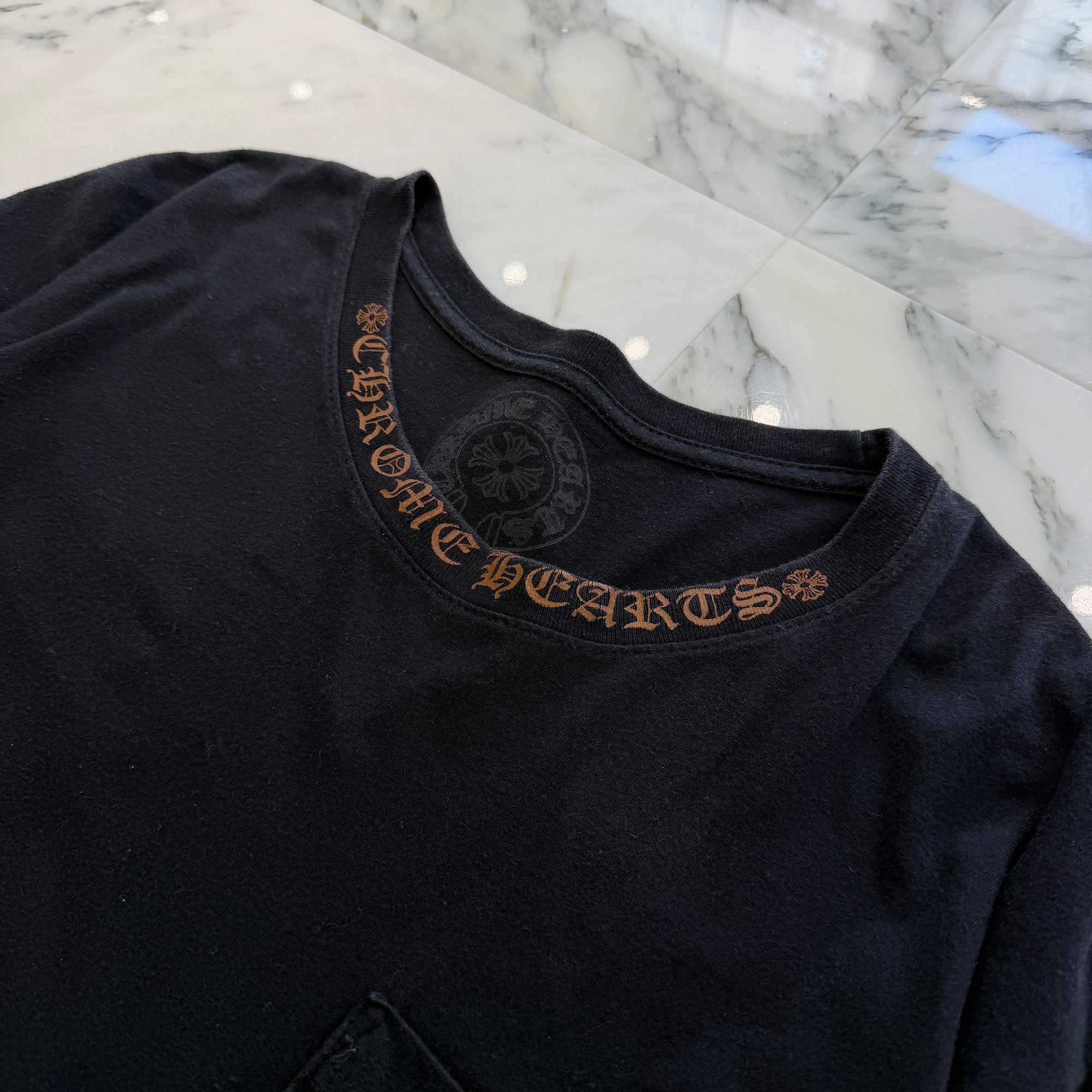 CHROME HEARTS Old English Brown Neck Logo Long Sleeve Tee Size L クロムハーツ オールドイングリッシュ ブラウン ネックロゴ ロングスリーブTシャツ サイズL