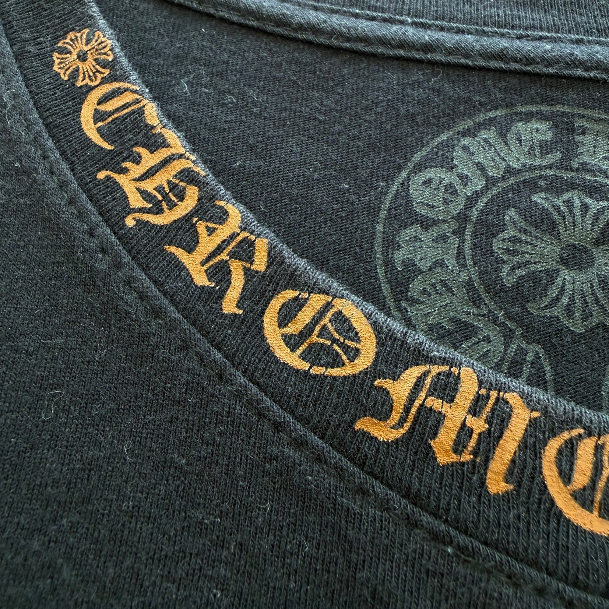 CHROME HEARTS Old English Brown Neck Logo Long Sleeve Tee Size L クロムハーツ オールドイングリッシュ ブラウン ネックロゴ ロングスリーブTシャツ サイズL
