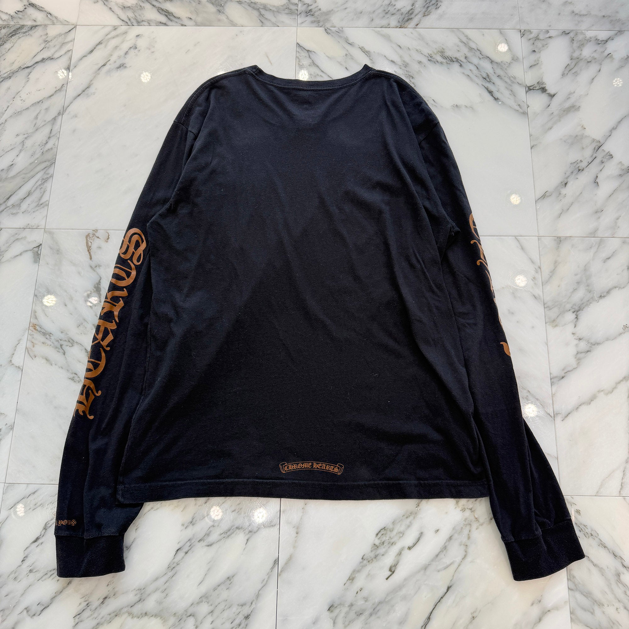 CHROME HEARTS Old English Brown Neck Logo Long Sleeve Tee Size L クロムハーツ オールドイングリッシュ ブラウン ネックロゴ ロングスリーブTシャツ サイズL