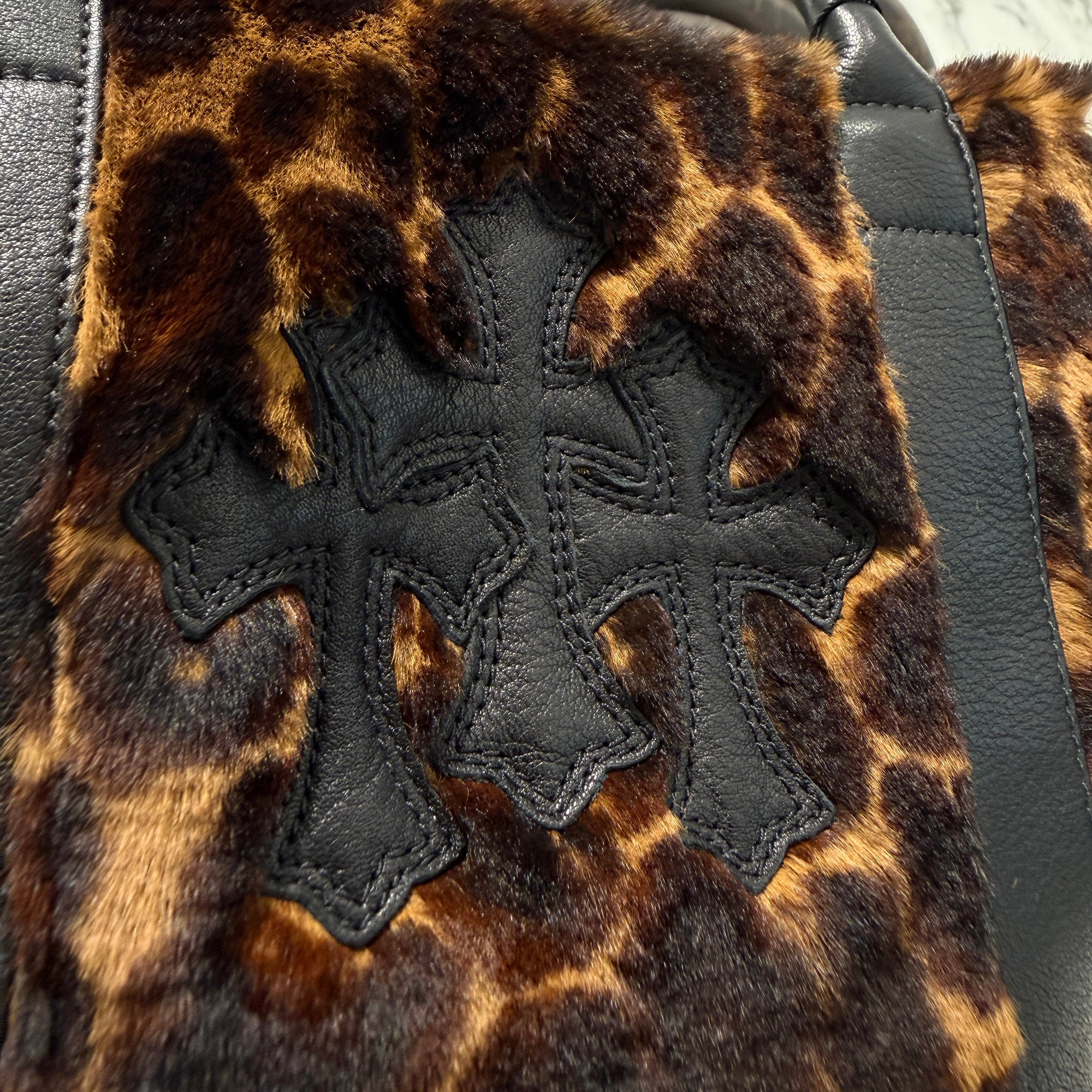 CHROME HEARTS 3 Cemetery Cross Leather Patch Leopard Fur Tote Mini Bag クロムハーツ 3セメタリークロス レザーパッチ レオパード ファー トート ミニ バッグ