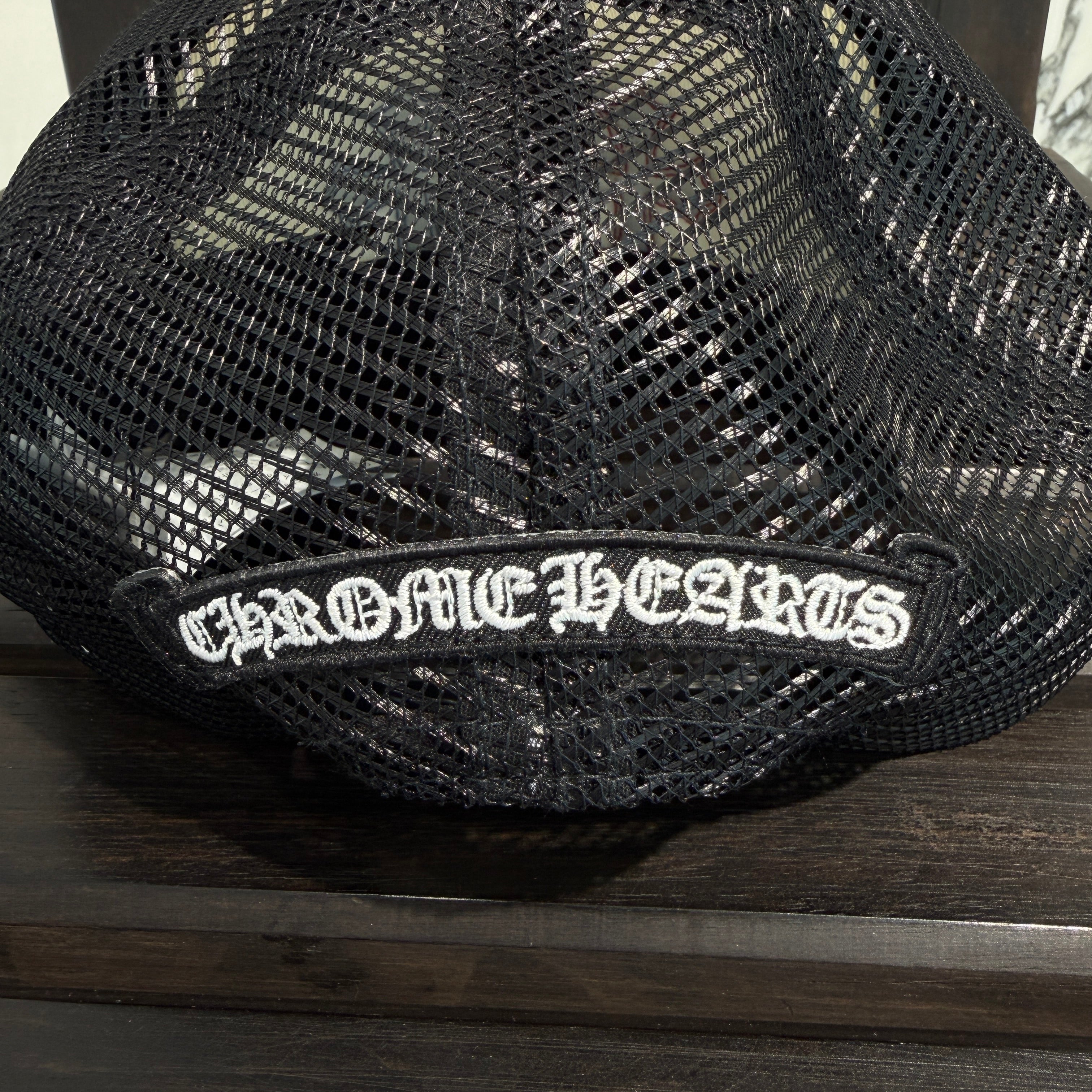 CHROME HEARTS Tricolor Triple Cross Patch Trucker Cap ONE SIZE (51-61) クロムハーツ トリコロール トリプルクロスパッチ トラッカーキャップ ONE SIZE (51-61)