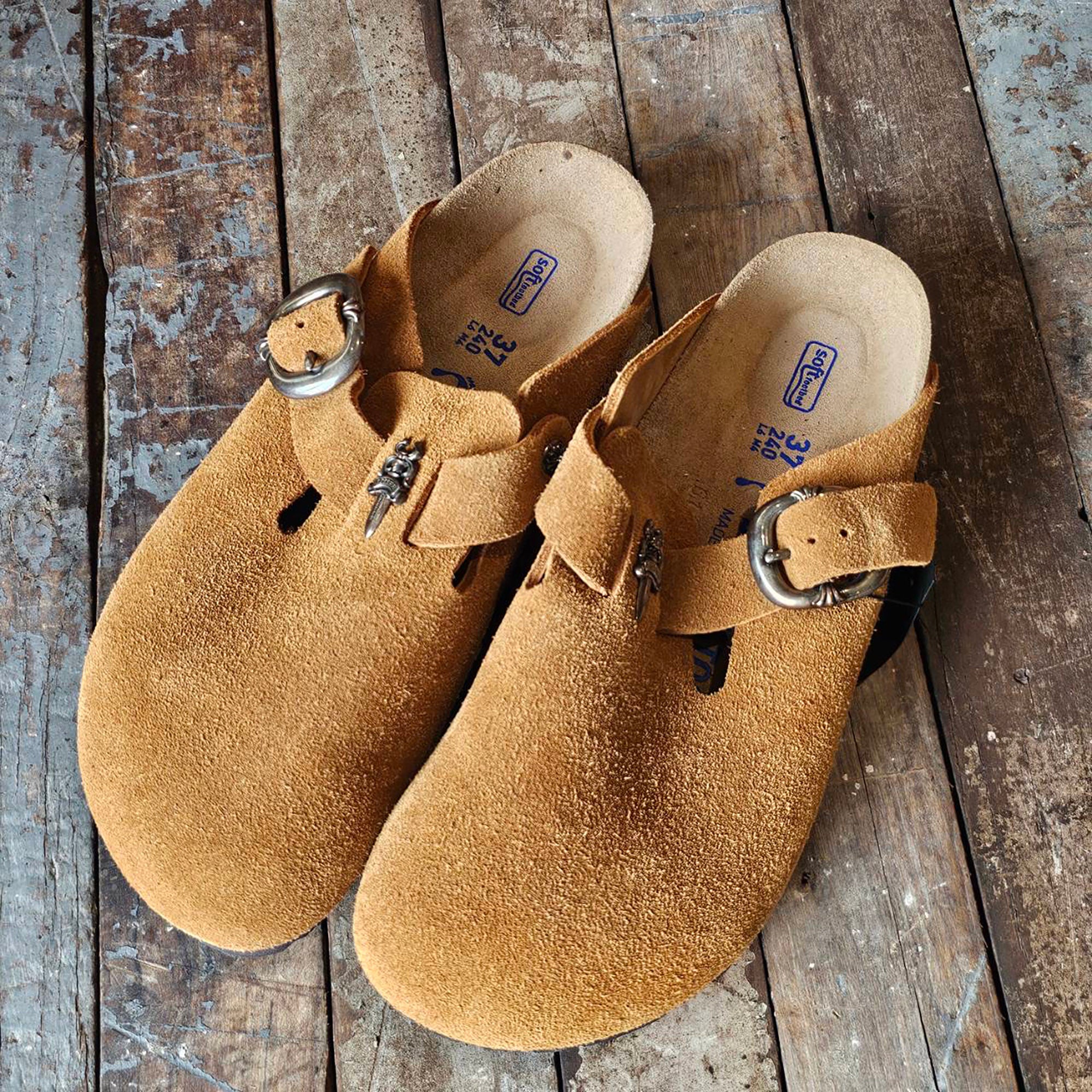 CHROME HEARTS × BIRKENSTOCK Boston Silver Dagger Suede Leather Sandals Size 37 (24.0cm) クロムハーツ × ビルケンストック ボストン シルバーダガー装飾 スエードレザー サンダル サイズ37 (24.0cm)