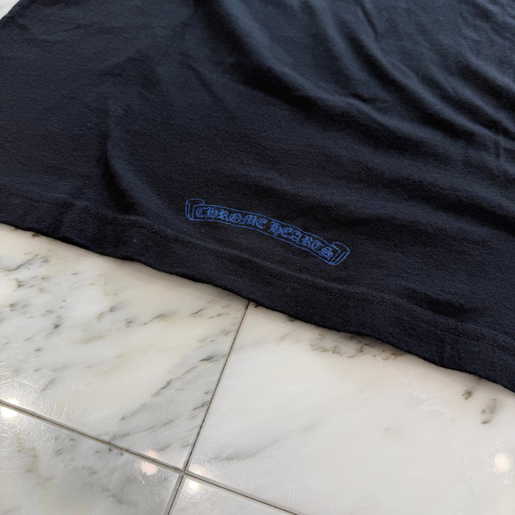 CHROME HEARTS 2025SS Old English Neck Logo Tee Size M クロムハーツ オールドイングリッシュ ネックロゴ Tシャツ サイズM