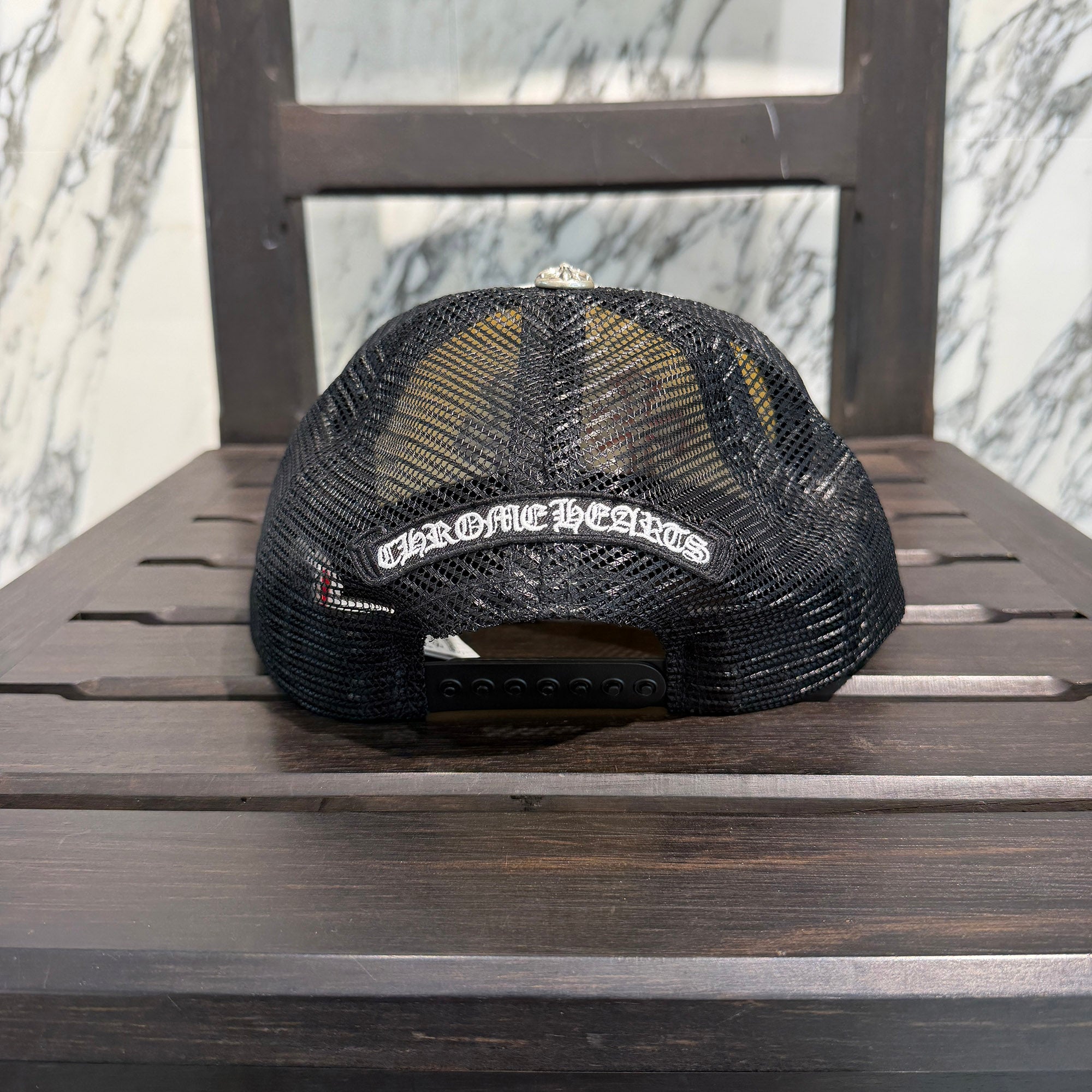 CHROME HEARTS Tricolor Triple Cross Patch Trucker Cap ONE SIZE (51-61) クロムハーツ トリコロール トリプルクロスパッチ トラッカーキャップ ONE SIZE (51-61)