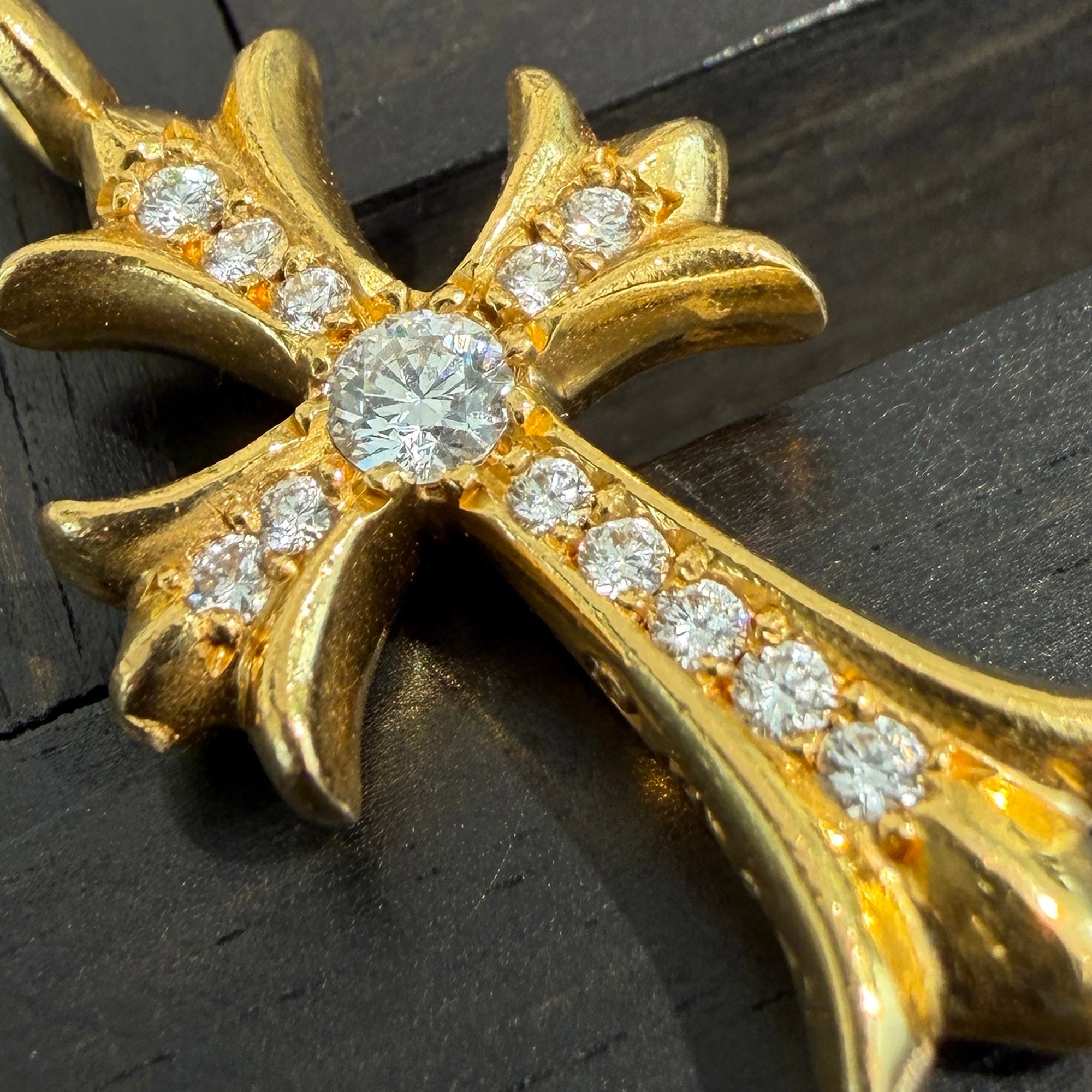 CHROME HEARTS 22K Tiny Fat Cross Pave Diamond Pendant Top クロム