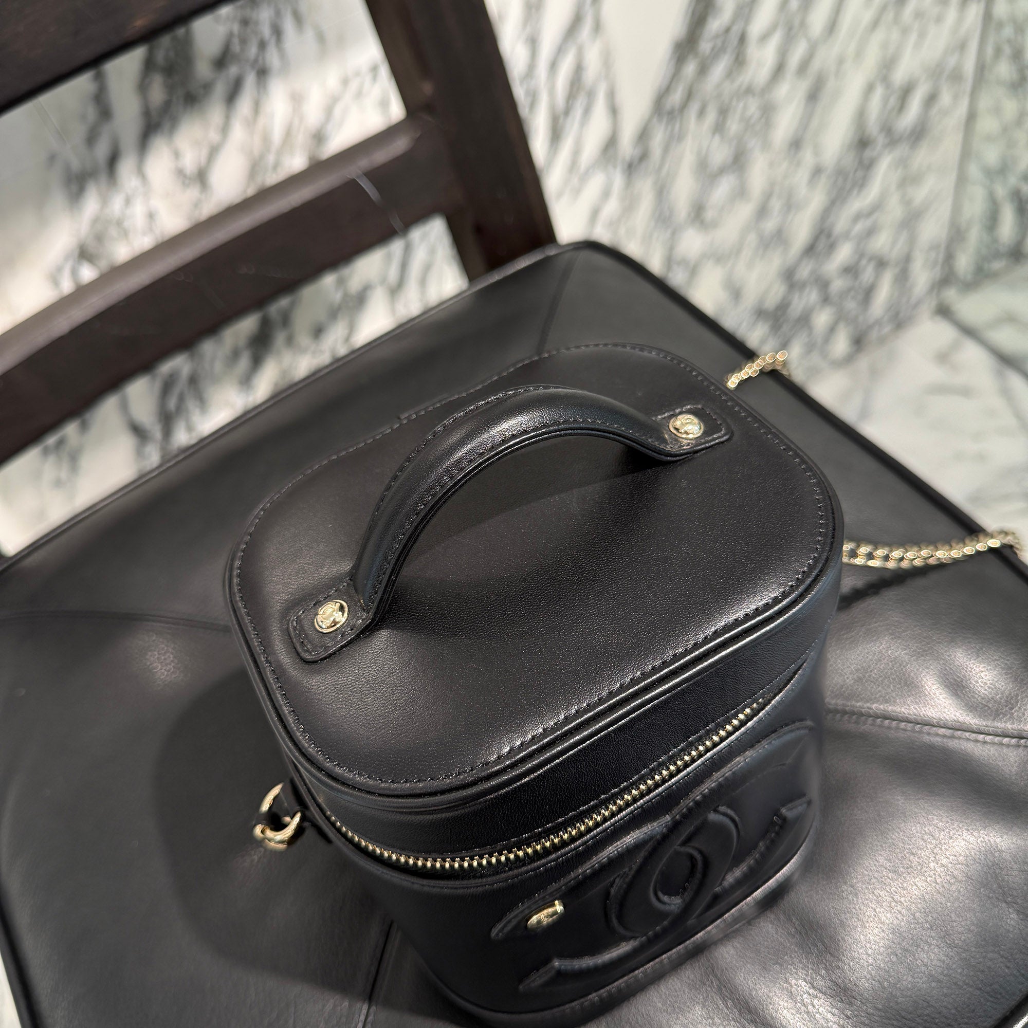 CHANEL COCO Mark Vanity Chain Shoulder Bag シャネル ココマーク バニティ チェーンショルダーバッグ