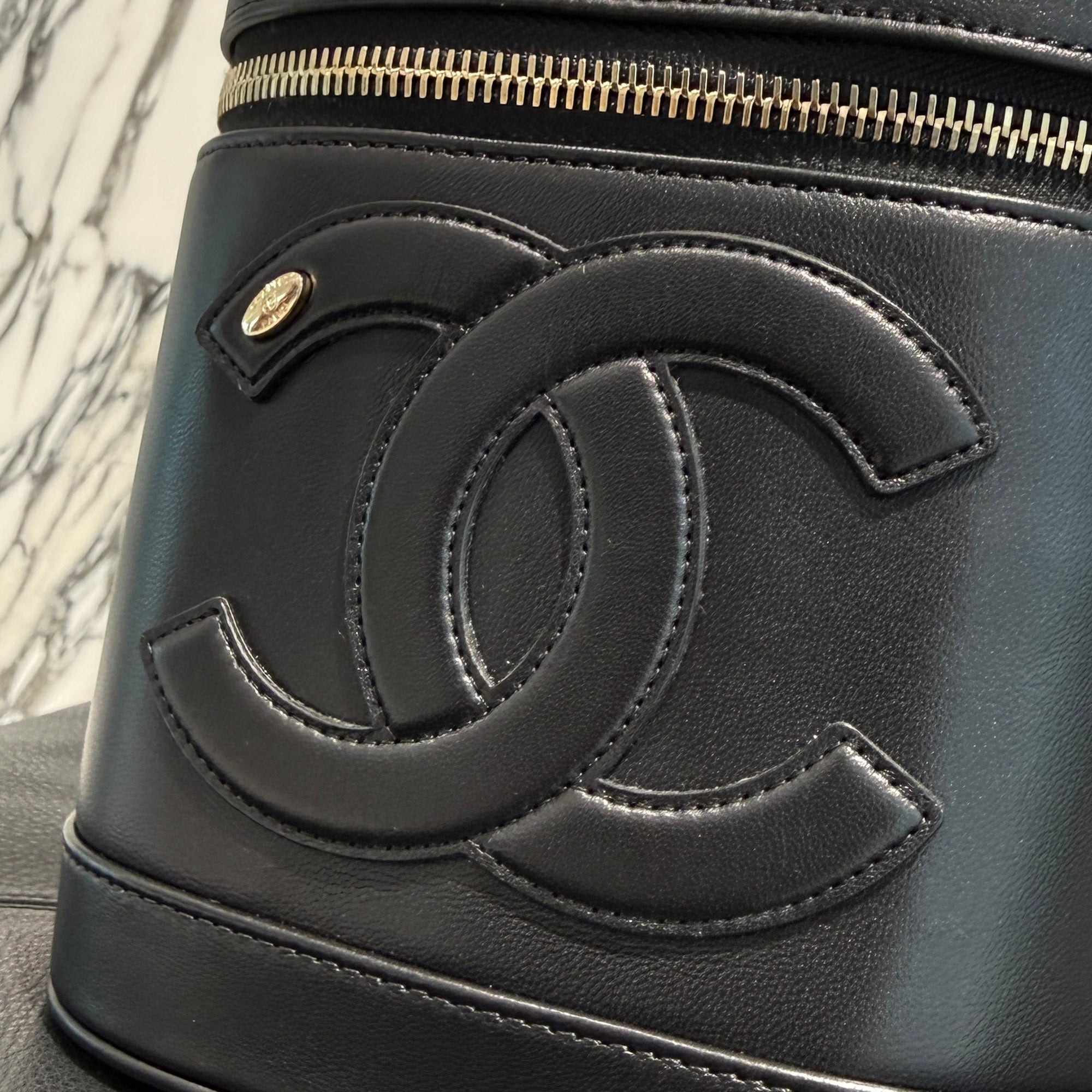 CHANEL COCO Mark Vanity Chain Shoulder Bag シャネル ココマーク バニティ チェーンショルダーバッグ
