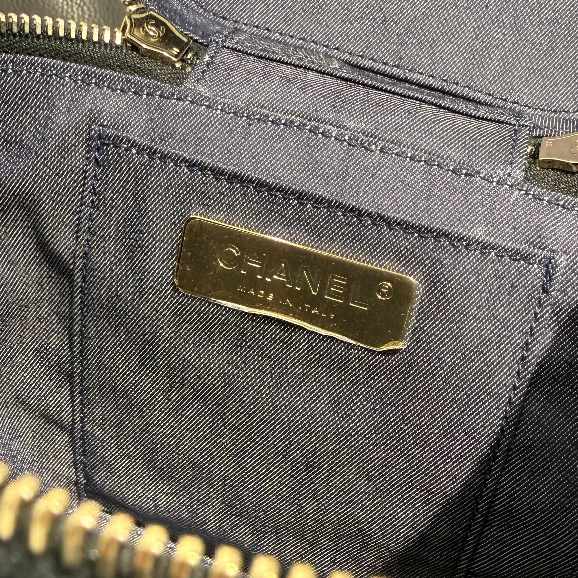 CHANEL COCO Mark Vanity Chain Shoulder Bag シャネル ココマーク バニティ チェーンショルダーバッグ
