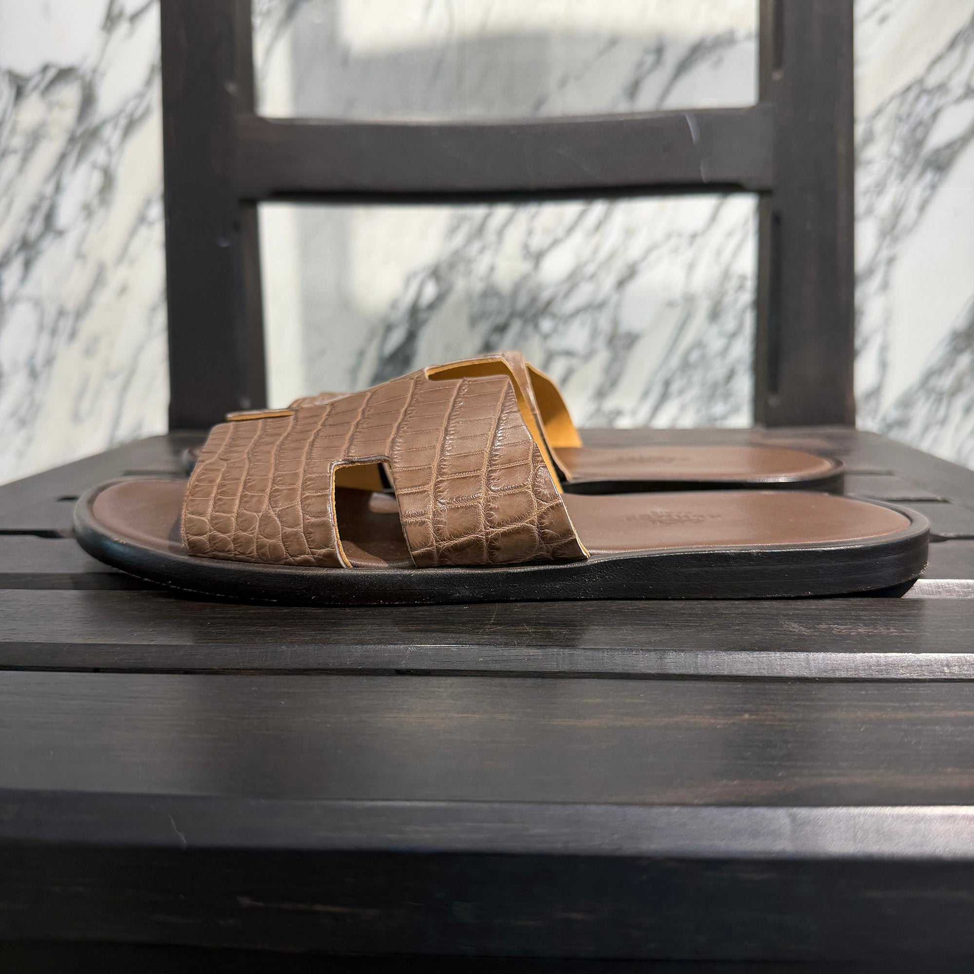 HERMES Izmir Crocodile Flat Sandals "Cocaon" Size 40 (約25.0cm) エルメス イズミール クロコダイル フラットサンダル "コカオン" サイズ40 (約25.0cm)