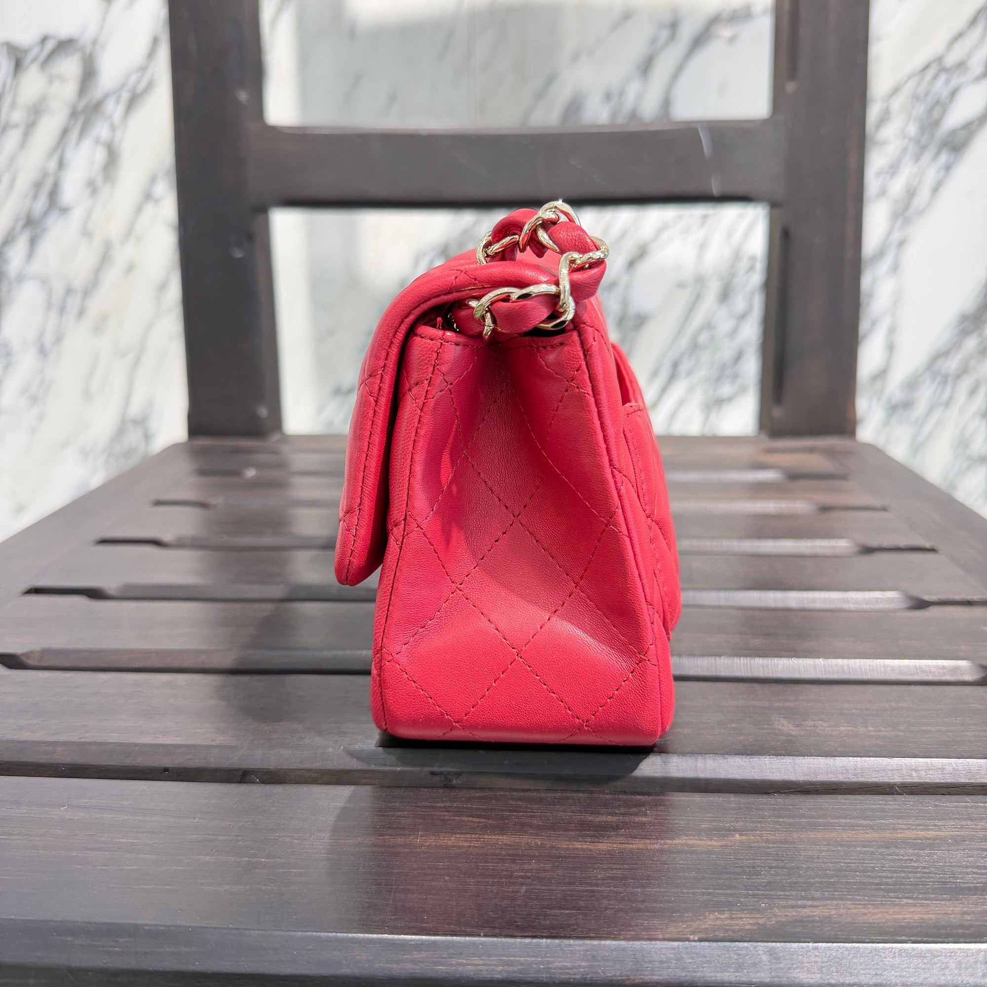 CHANEL Mini Matelassé Classic Shoulder Bag A35200 シャネル ミニ マトラッセ クラシック ショルダーバッグ
