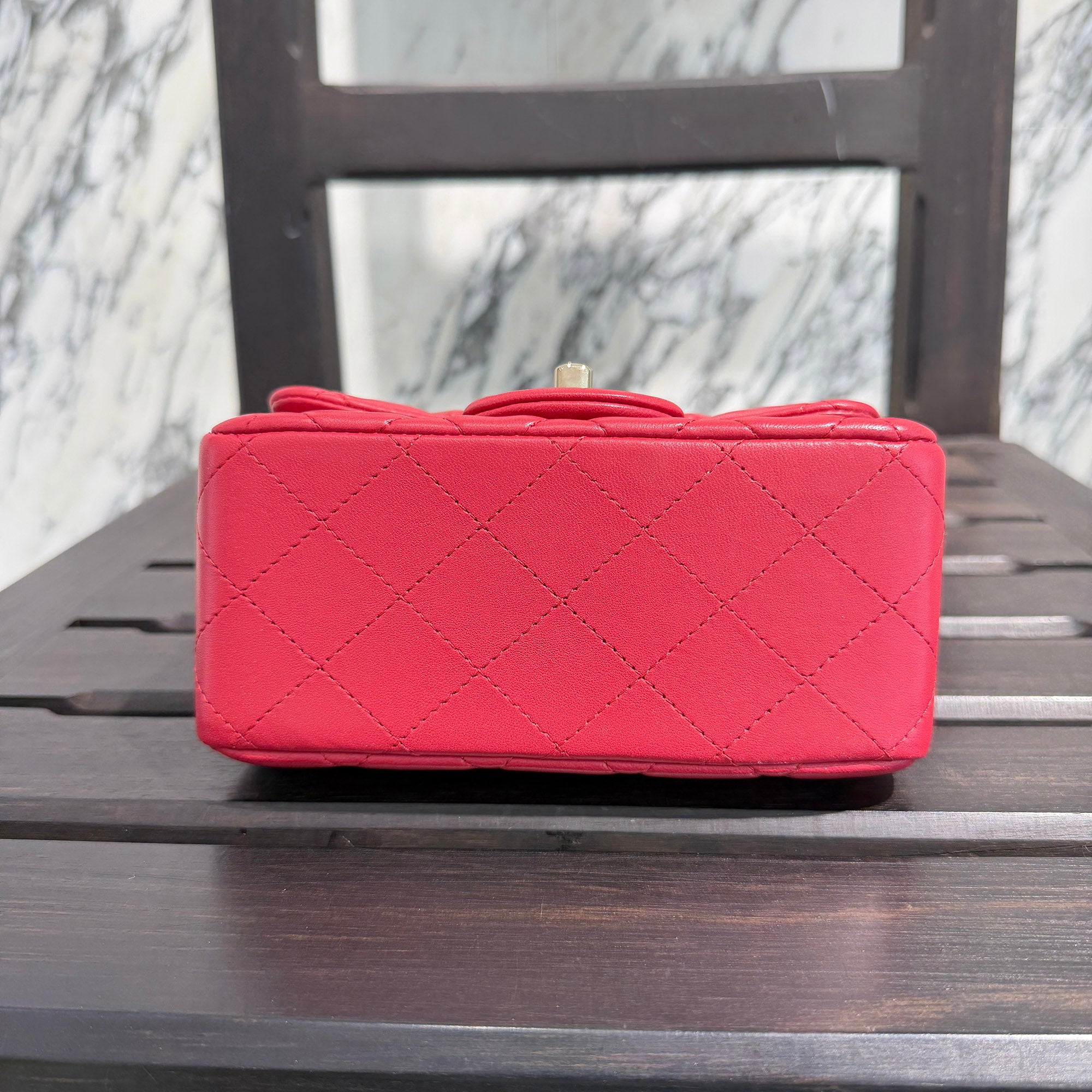 CHANEL Mini Matelassé Classic Shoulder Bag A35200 シャネル ミニ マトラッセ クラシック ショルダーバッグ