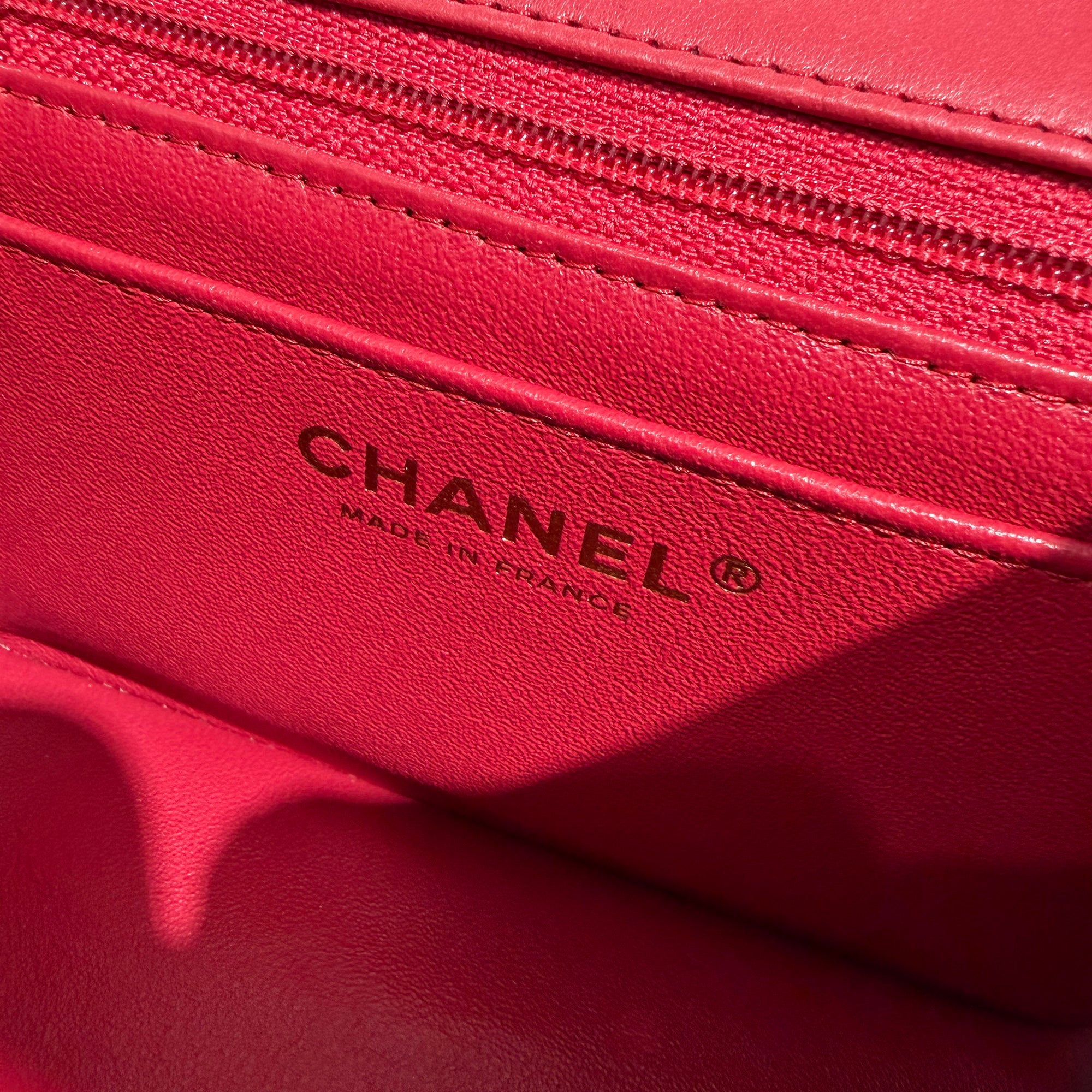CHANEL Mini Matelassé Classic Shoulder Bag A35200 シャネル ミニ マトラッセ クラシック ショルダーバッグ