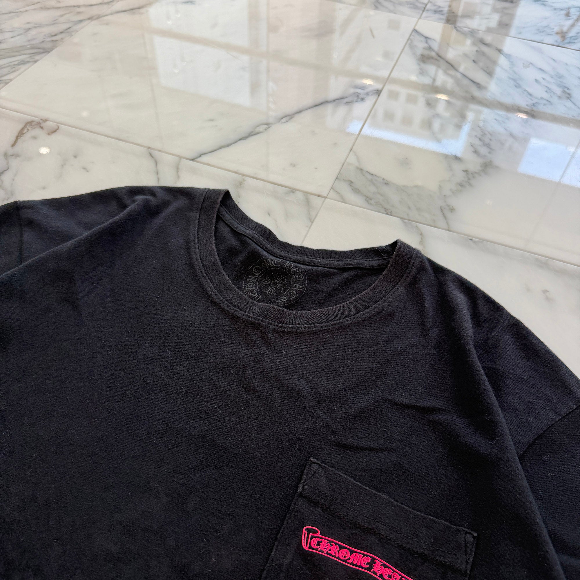 CHROME HEARTS Pink Made in Hollywood Vertical Logo Tee Size XL クロムハーツ ピンク メイドインハリウッド ヴァーティカルロゴ Tシャツ サイズXL