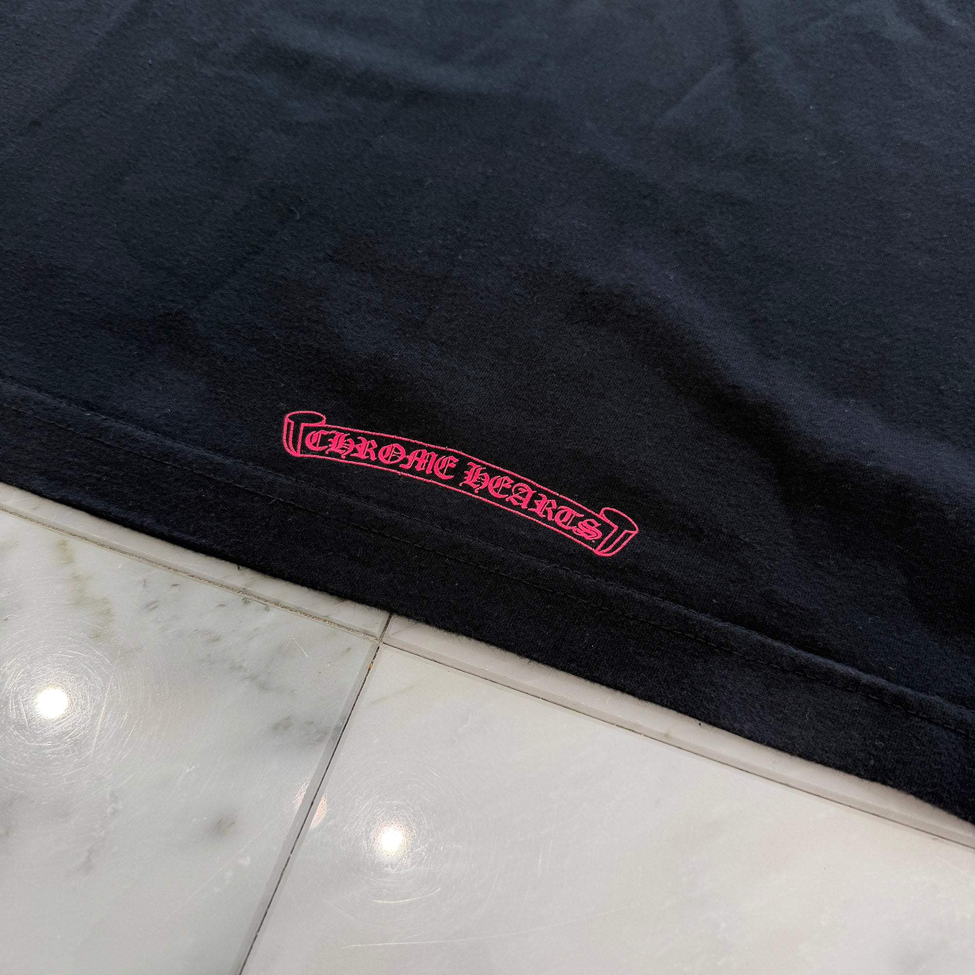 CHROME HEARTS Pink Made in Hollywood Vertical Logo Tee Size XL クロムハーツ ピンク メイドインハリウッド ヴァーティカルロゴ Tシャツ サイズXL