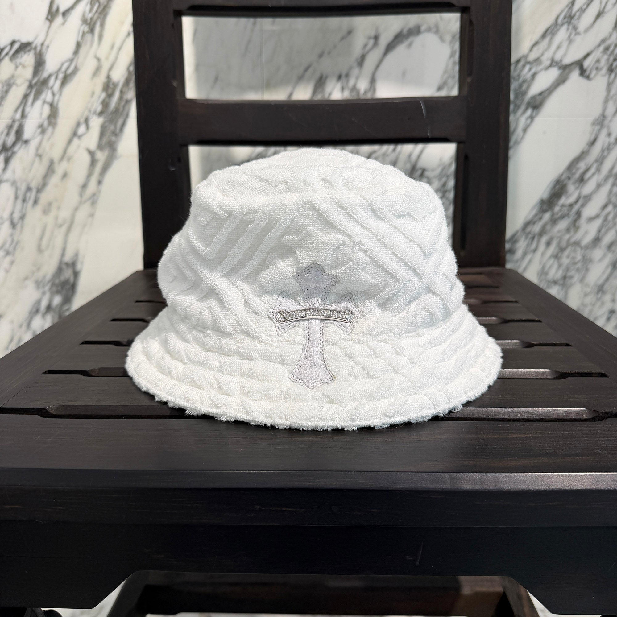 CHROME HEARTS 1 Cross Leather Patch Cotton Pile Bucket Hat Size M