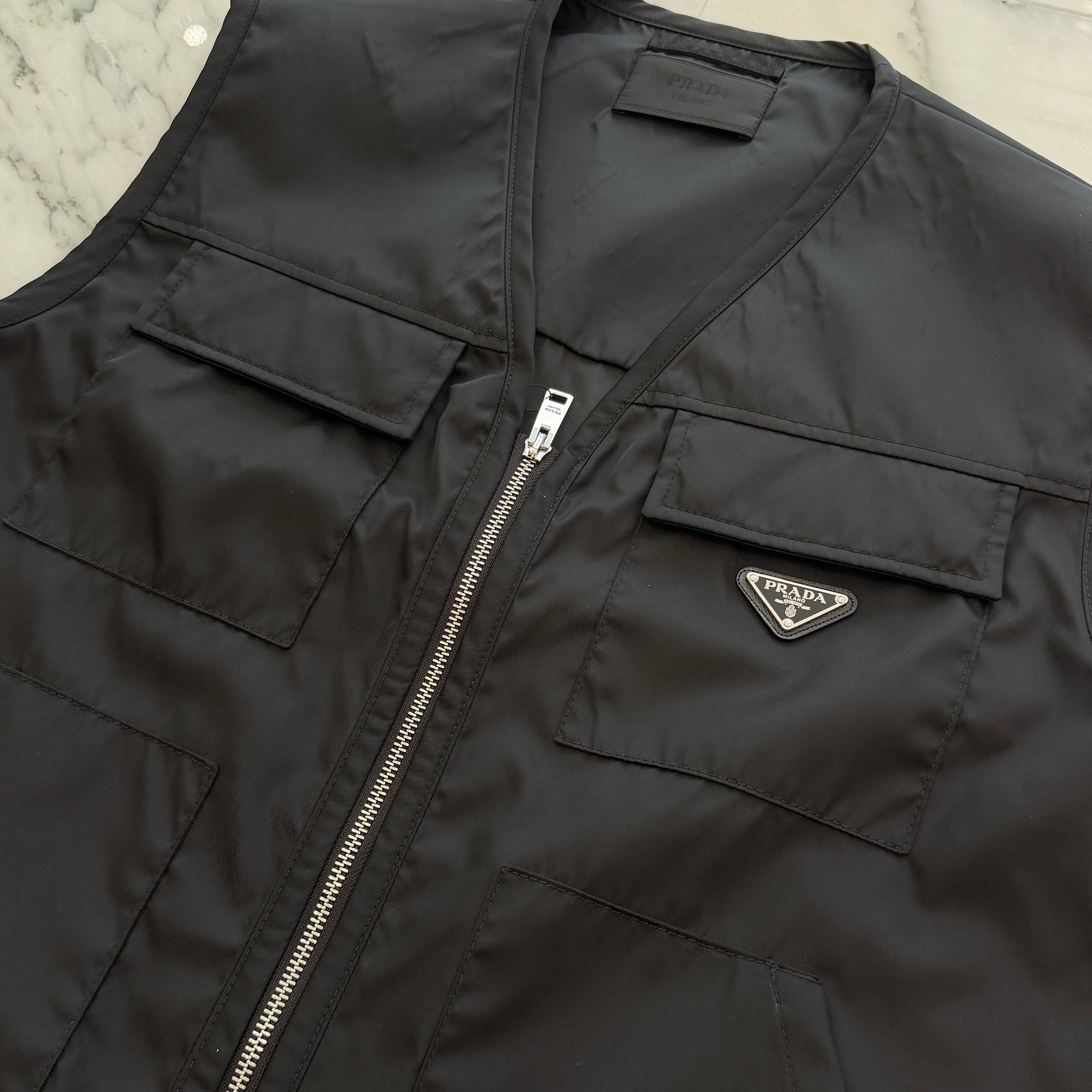 PRADA 2023AW Triangle Logo Plate Re Nylon Vest SGC261 S231 1WQ8 Size 50 プラダ トライアングルロゴプレート リナイロン ベスト サイズ50