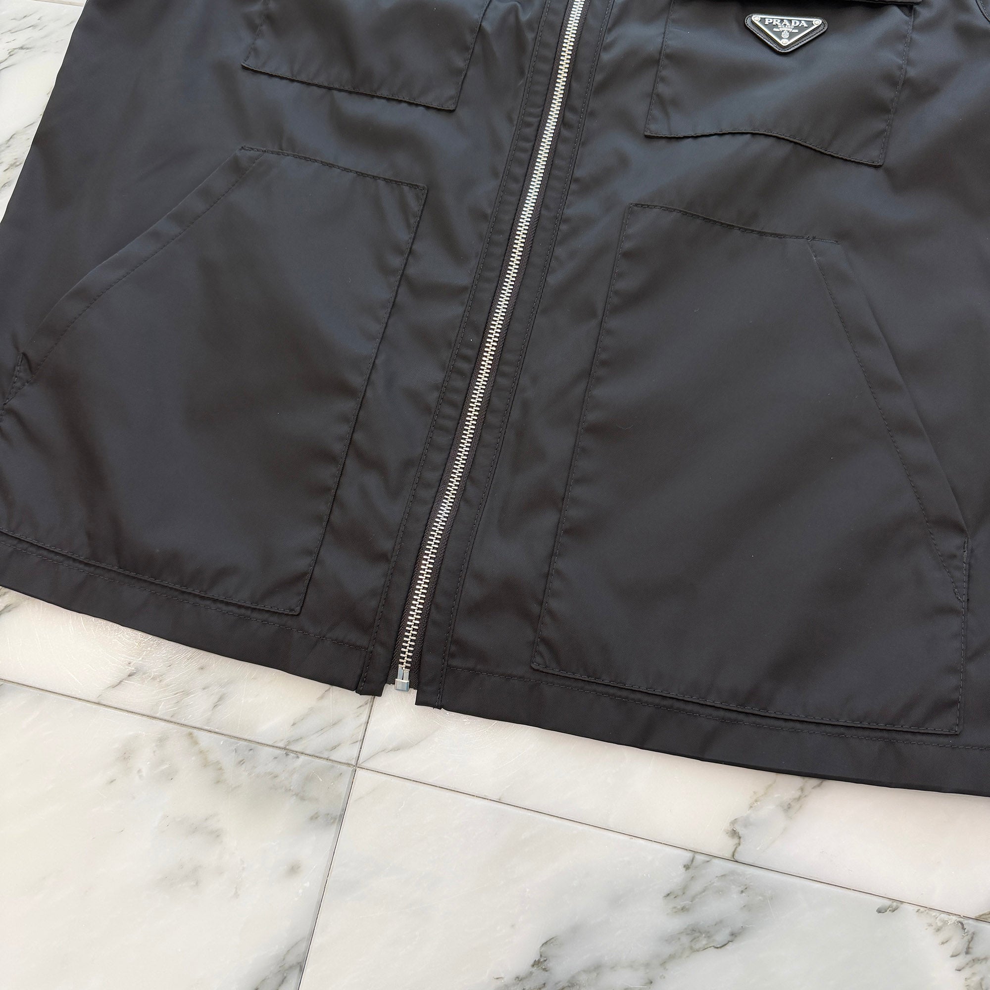 PRADA 2023AW Triangle Logo Plate Re Nylon Vest SGC261 S231 1WQ8 Size 50 プラダ トライアングルロゴプレート リナイロン ベスト サイズ50
