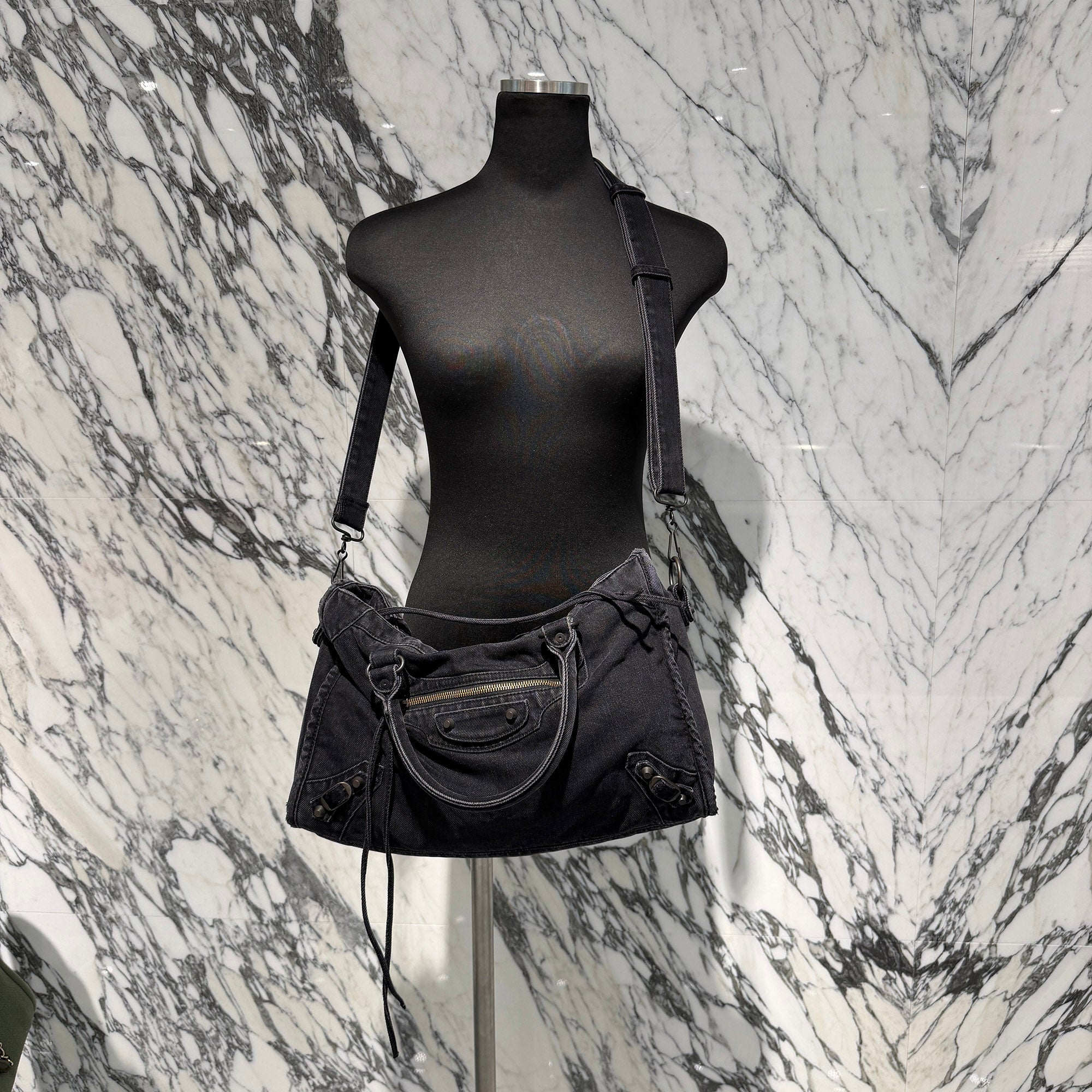 BALENCIAGA Le City Shoulder Bag Medium バレンシアガ ル・シティ ショルダーバッグ ミディアム