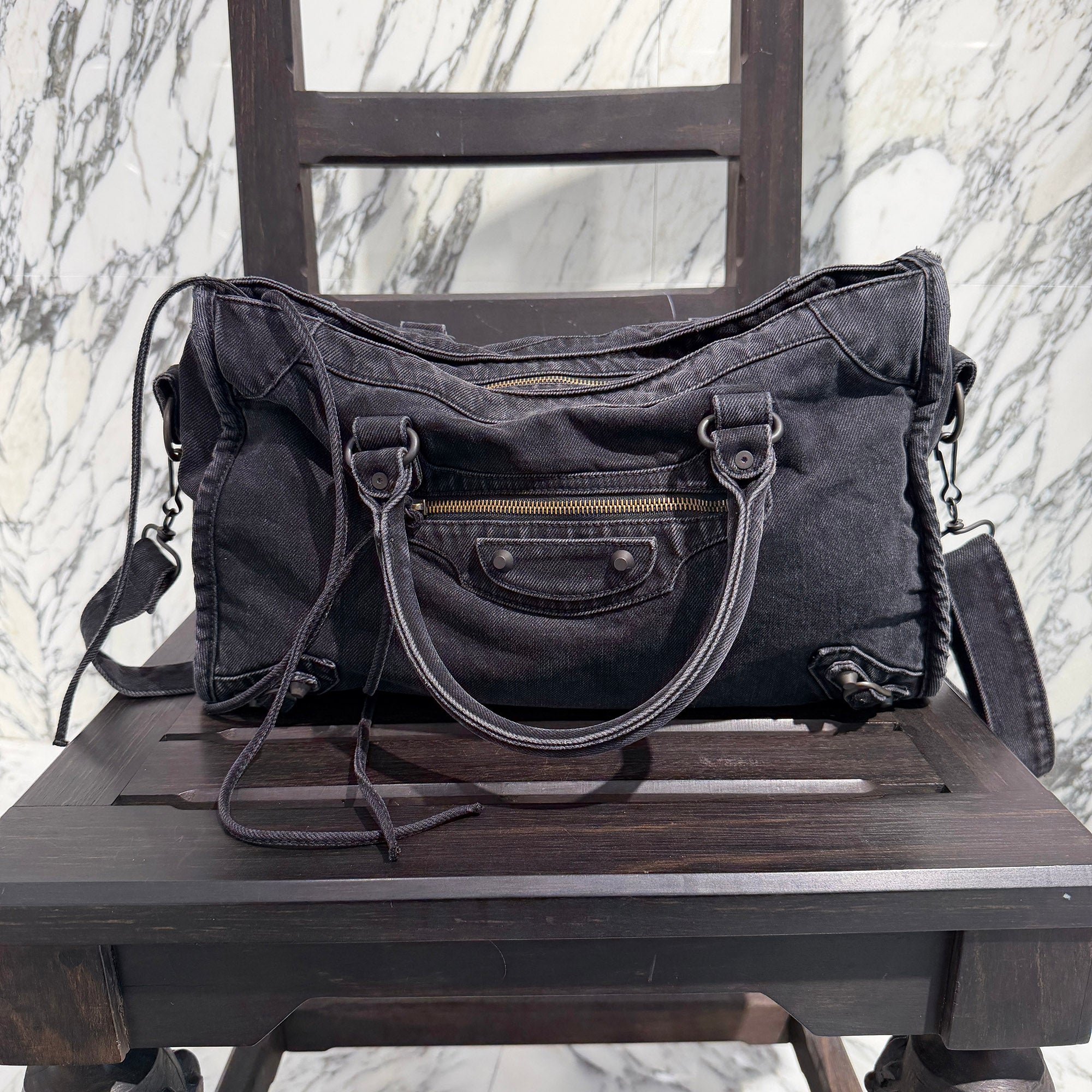BALENCIAGA Le City Shoulder Bag Medium バレンシアガ ル・シティ ショルダーバッグ ミディアム