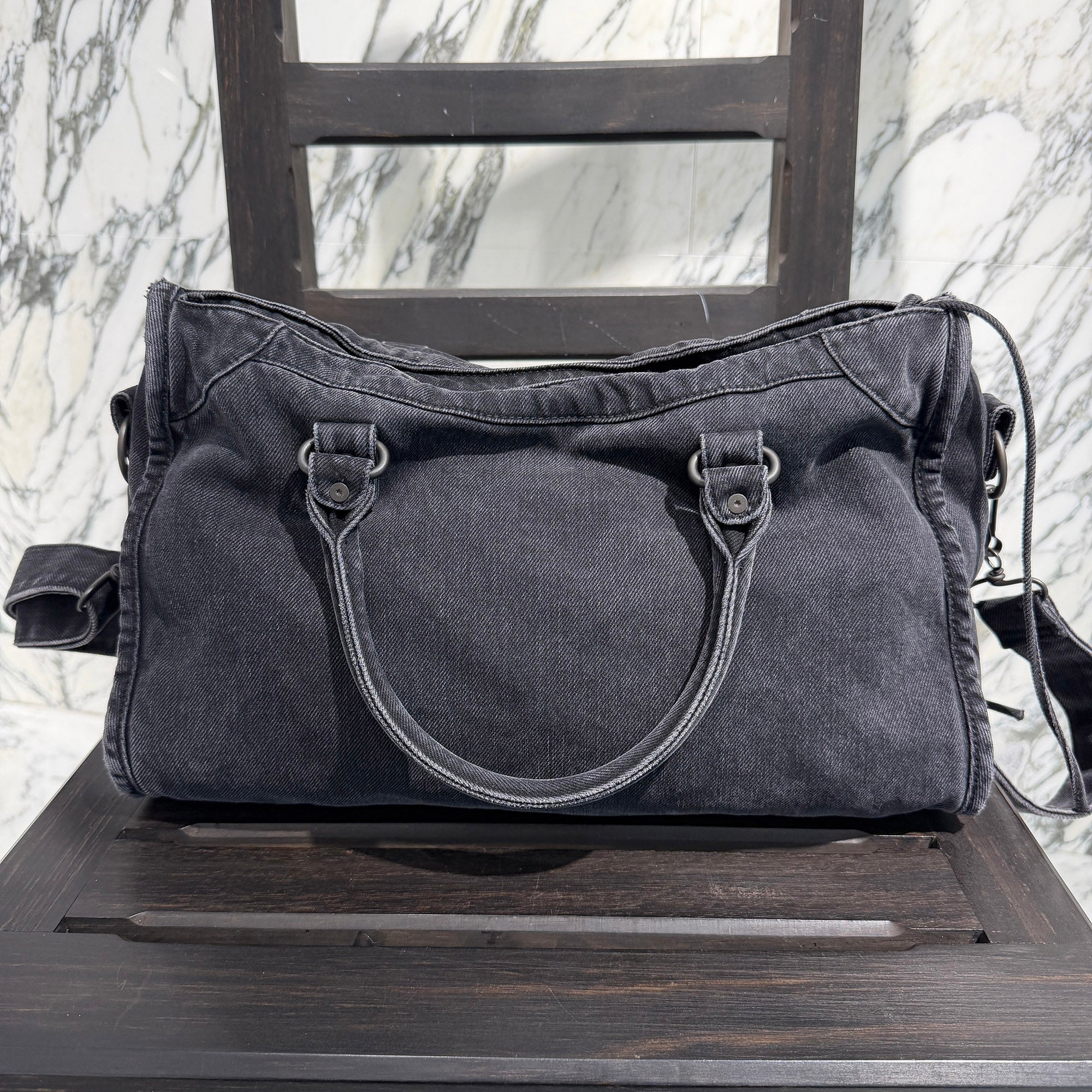 BALENCIAGA Le City Shoulder Bag Medium バレンシアガ ル・シティ ショルダーバッグ ミディアム