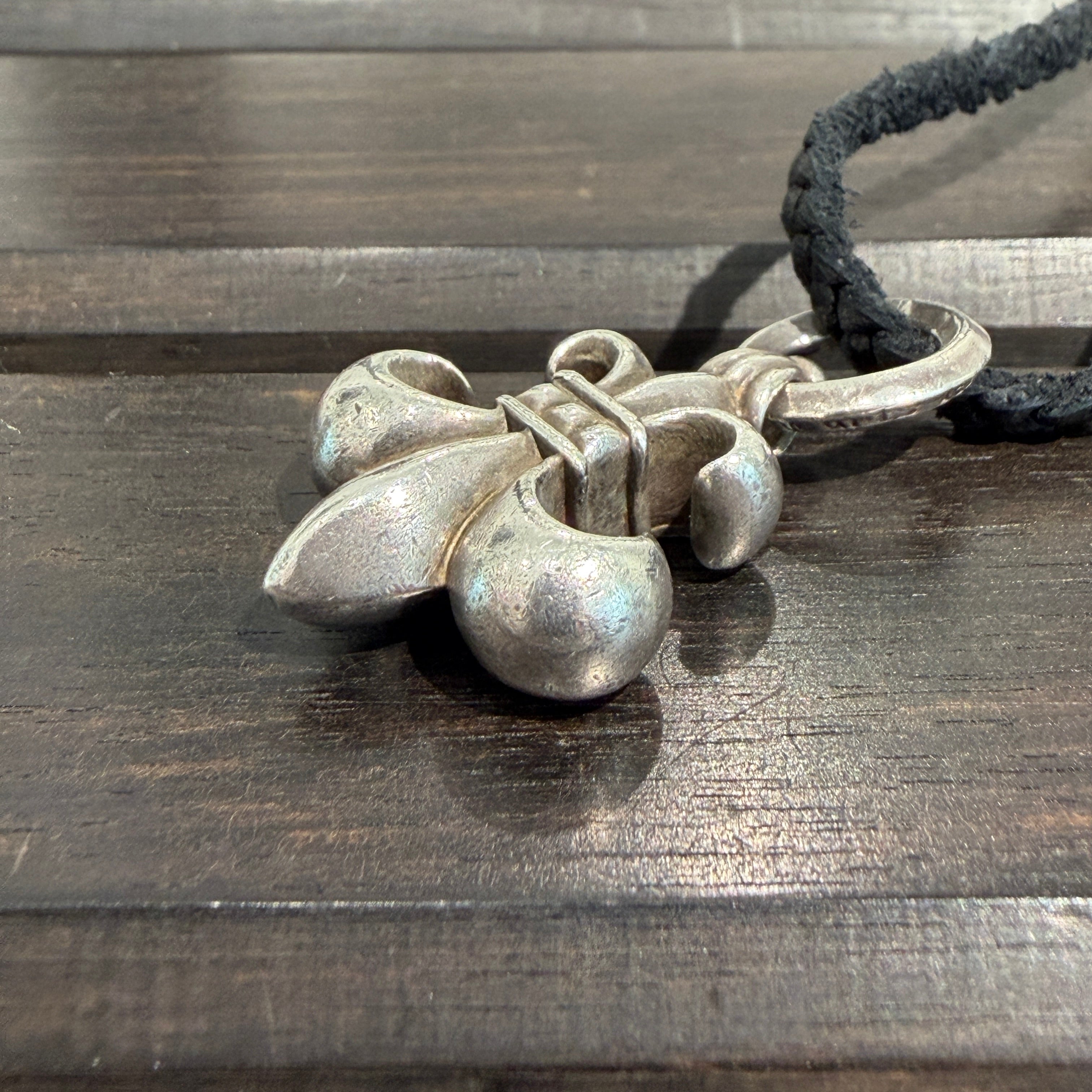 CHROME HEARTS BS FLEUR CHARM Pendant Top ＆ Scroll Leather Blade Necklace クロムハーツ BSフレア チャーム ペンダントトップ＆スクロール レザーブレード ネックレス