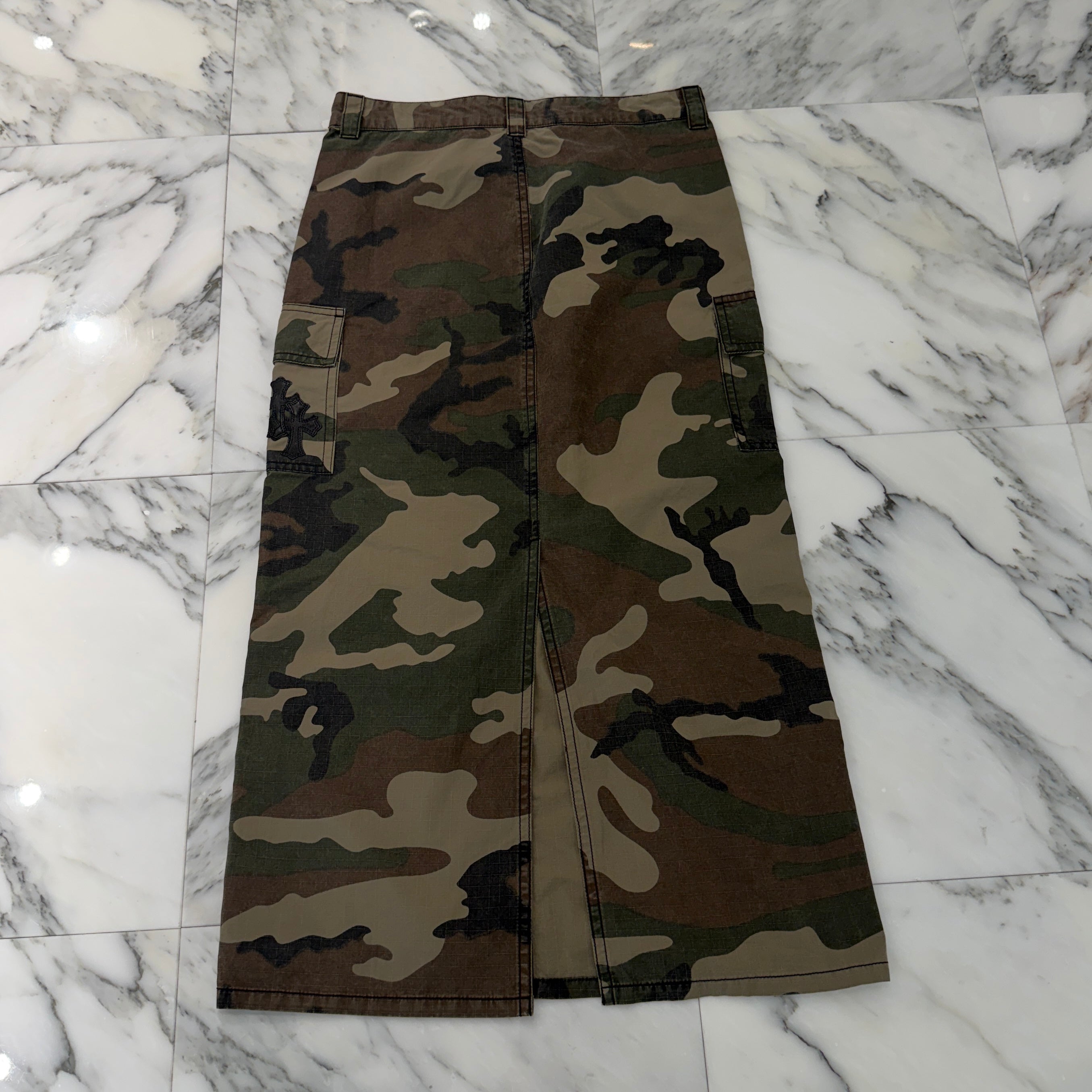 CHROME HEARTS Y NOT Cross Ball Button Camo Back Slit Skirt Size 26 クロムハーツ ワイノット クロスボールボタン カモ バック スリットスカート サイズ26
