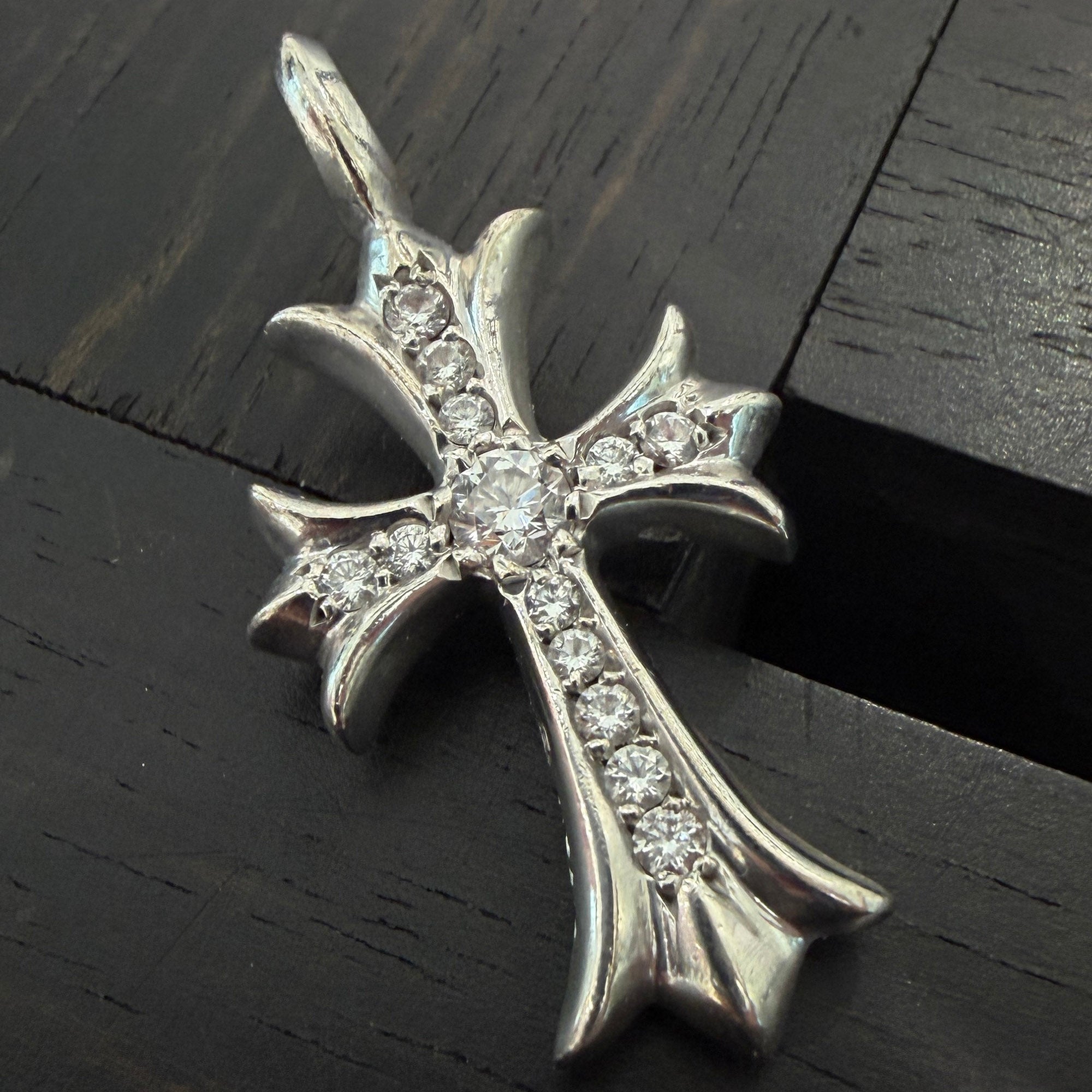 CHROME HEARTS 18K WG Tiny Fat Cross Pave Diamond Pendant Top 18K ホワイトゴールド クロムハーツ タイニーファットクロス パヴェダイアモンド ペンダントトップ
