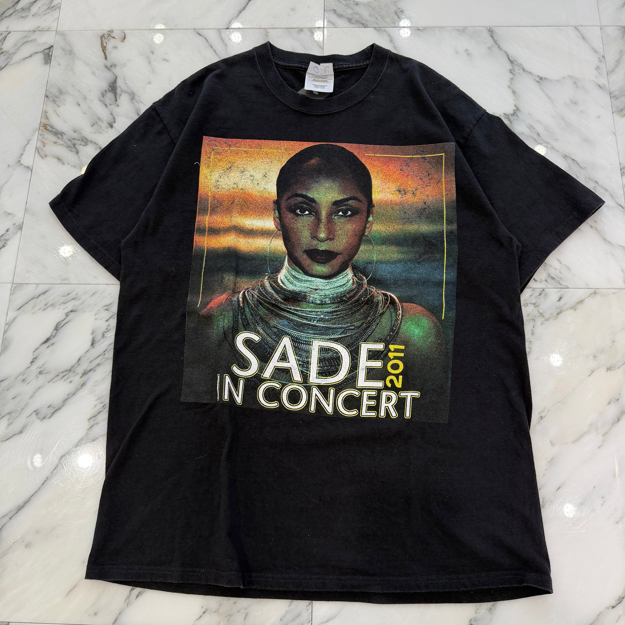 Vintage 00's Sade " 2011 In Concert With John Legend " Port and Company S/S Tee Size L ヴィンテージ 00's シャーデ "2011 イン コンサート ウィズ ジョン・レジェンド" ポート アンド カンパニーTシャツ サイズL