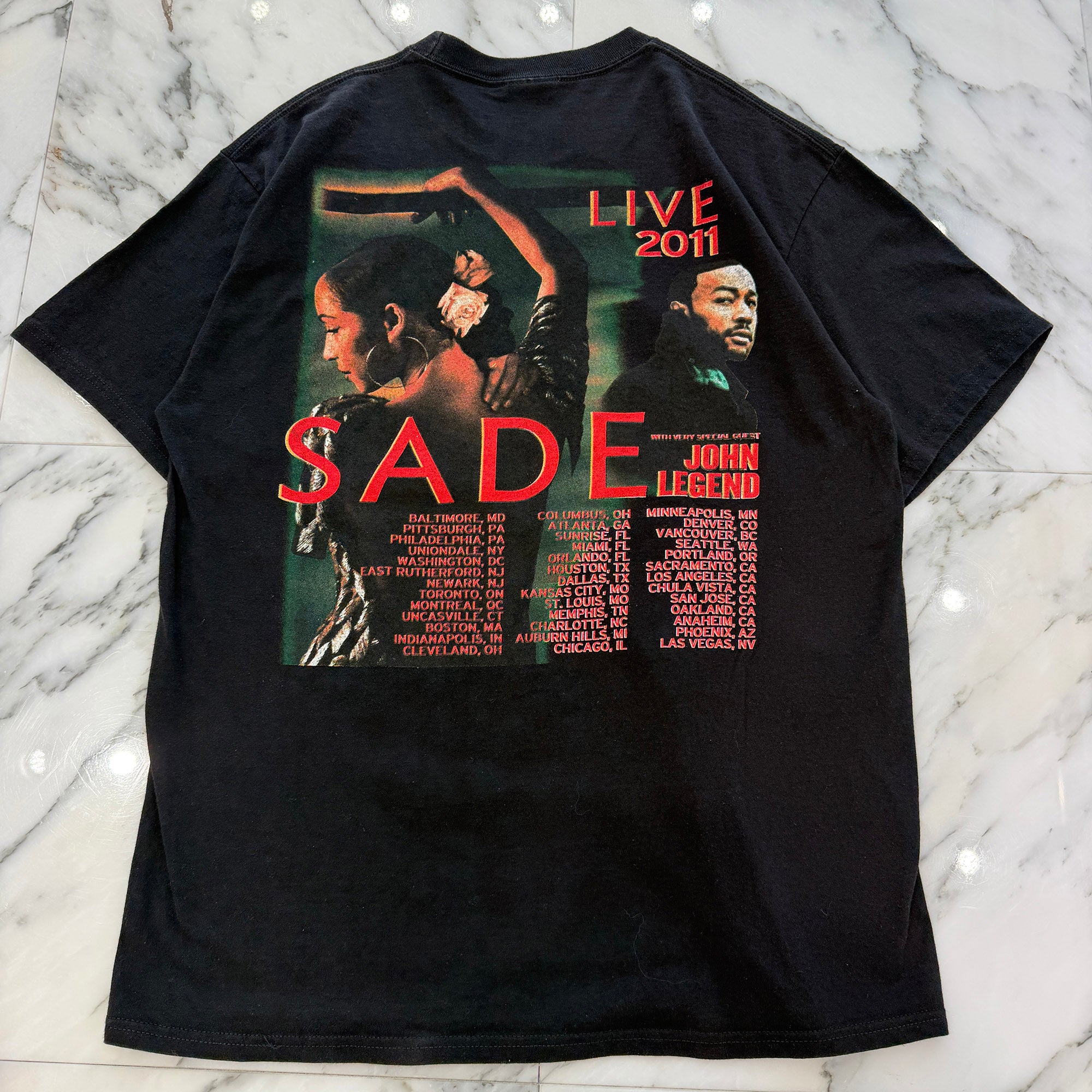 Vintage 00's Sade " 2011 In Concert With John Legend " Port and Company S/S Tee Size L ヴィンテージ 00's シャーデ "2011 イン コンサート ウィズ ジョン・レジェンド" ポート アンド カンパニーTシャツ サイズL