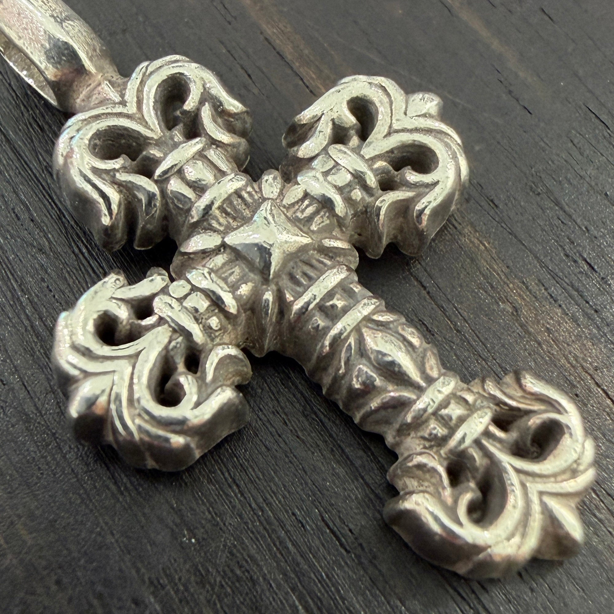CHROME HEARTS Tiny Filigree Cross Charm Pendent Top クロムハーツ タイニー フィリグリークロス チャーム ペンダント トップ