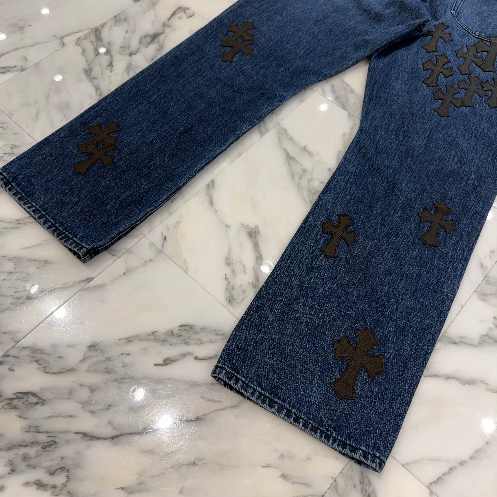 CHROME HEARTS Leather Cross Patch Cross Ball Button Flare Knee Denim Pants Size 36 クロムハーツ レザークロスパッチ クロスボールボタン フレアニー デニムパンツ サイズ36