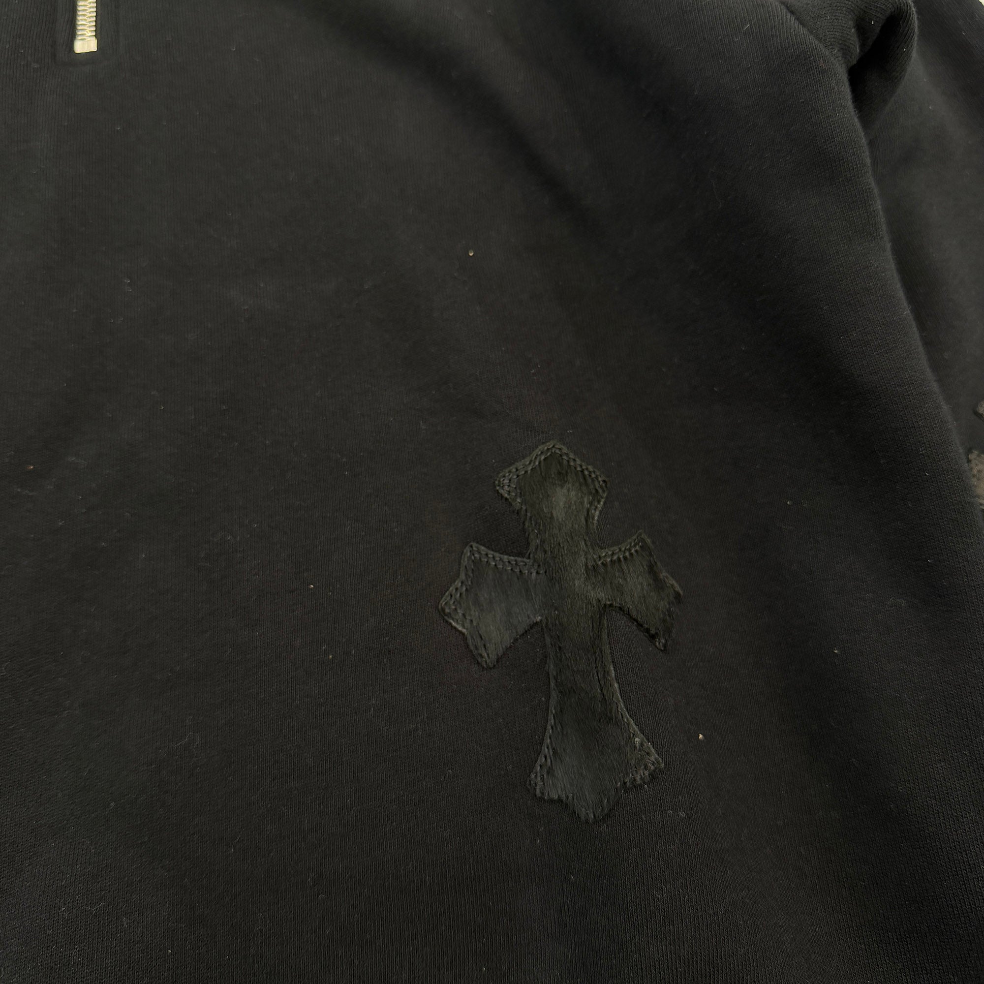 CHROME HEARTS Y NOT Multi Leather Cross Patch Half Zip Sweatshirt Size XS クロムハーツ ワイノット マルチレザークロスパッチ ハーフジップ スウェットシャツ サイズXS